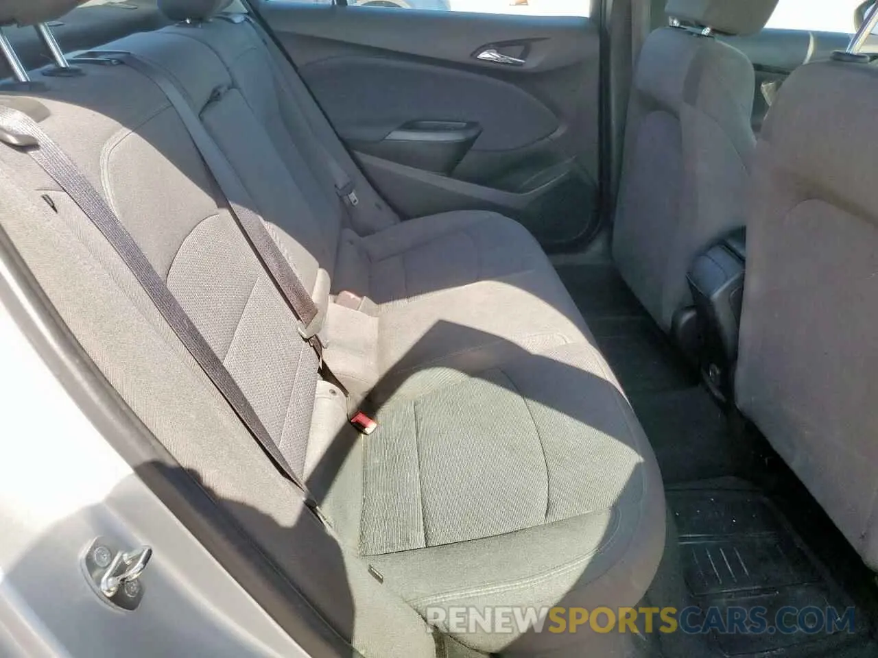 10 fotografías del automóvil dañado 1G1BE5SM3K7116786 CHEVROLET CRUZE 2019
