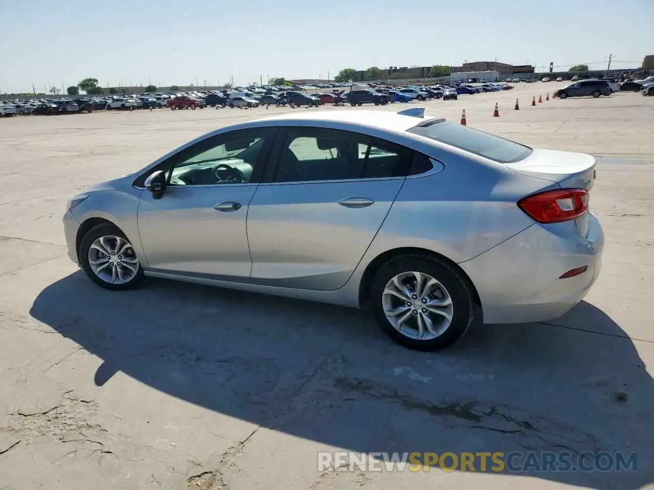2 fotografías del automóvil dañado 1G1BE5SM3K7116786 CHEVROLET CRUZE 2019