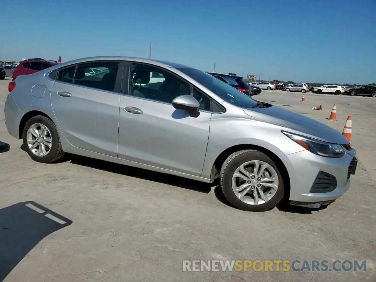 4 fotografías del automóvil dañado 1G1BE5SM3K7116786 CHEVROLET CRUZE 2019