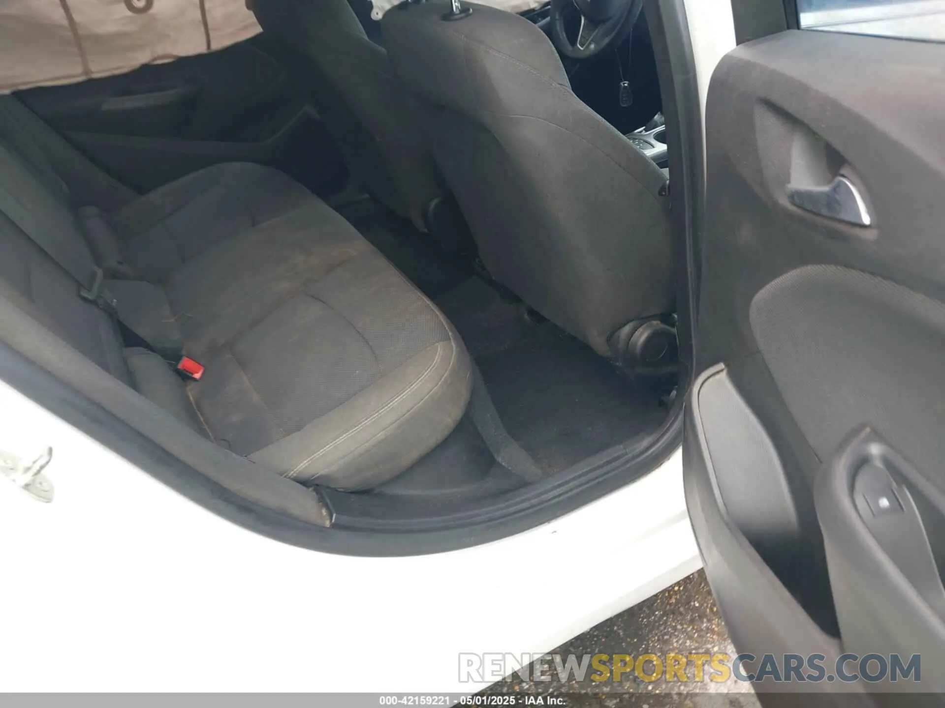 8 fotografías del automóvil dañado 1G1BE5SM3K7131157 CHEVROLET CRUZE 2019