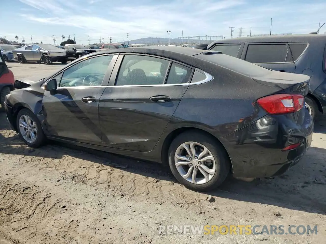 2 fotografías del automóvil dañado 1G1BE5SM3K7134804 CHEVROLET CRUZE 2019