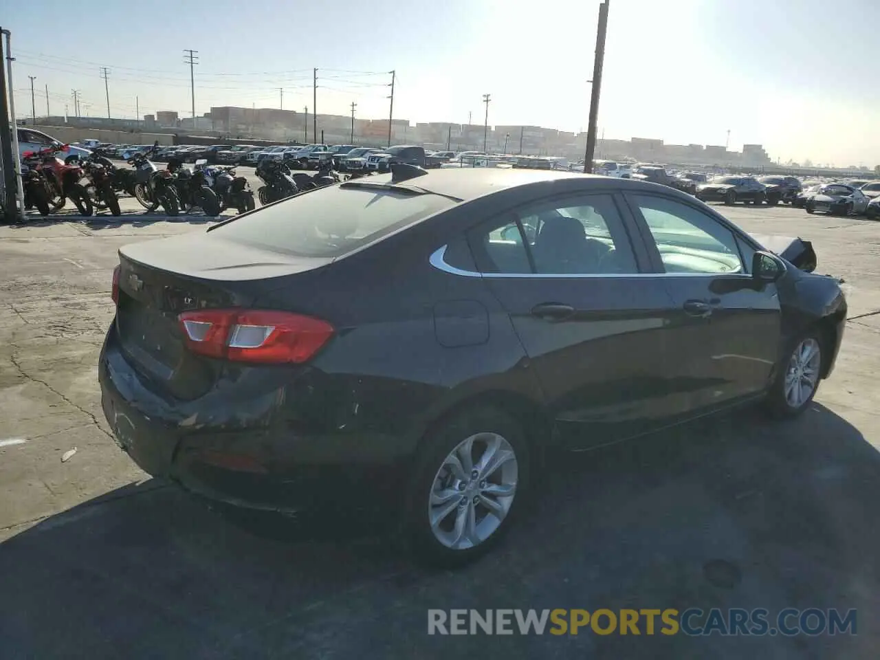 3 fotografías del automóvil dañado 1G1BE5SM3K7134804 CHEVROLET CRUZE 2019