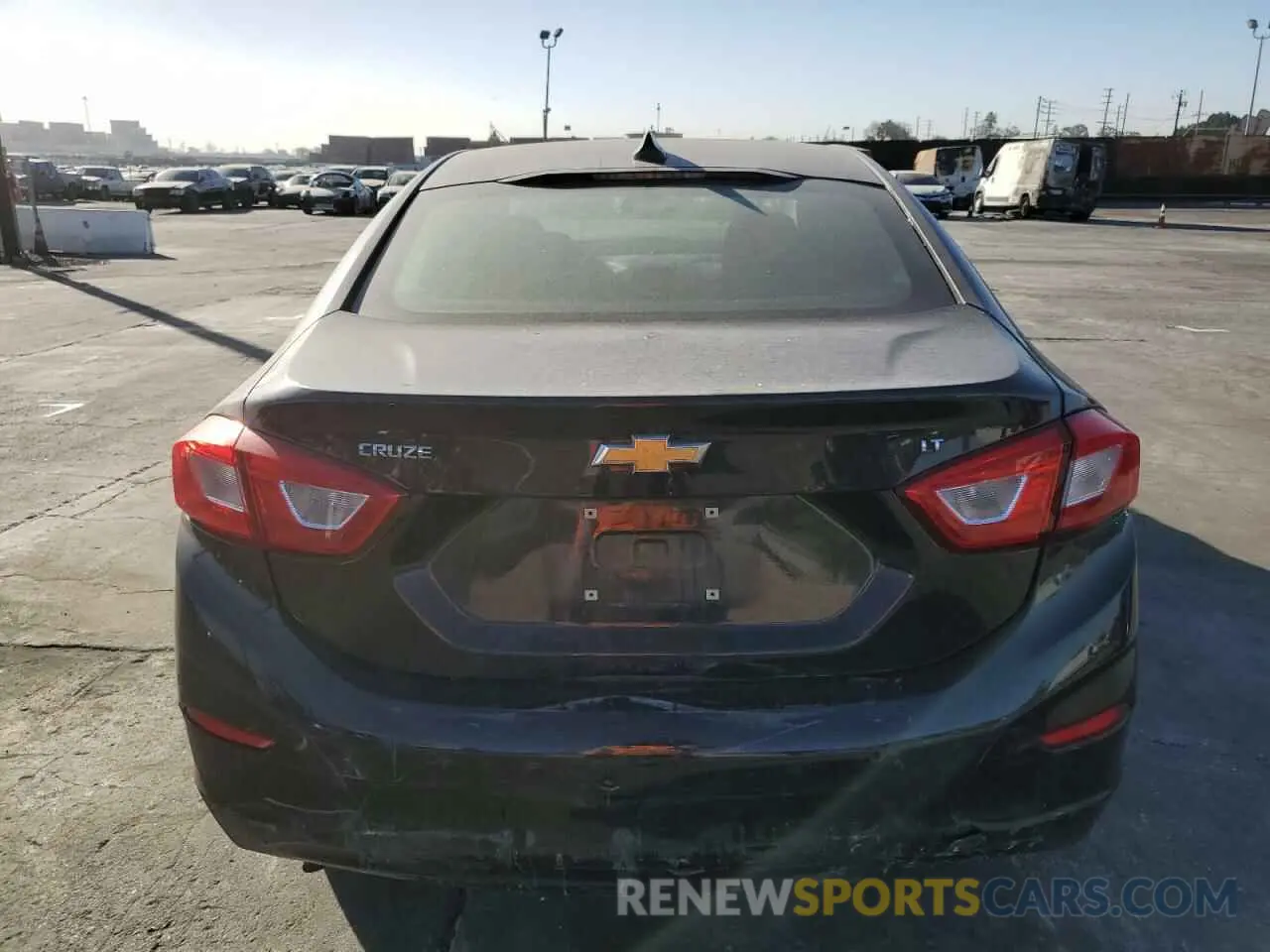 6 fotografías del automóvil dañado 1G1BE5SM3K7134804 CHEVROLET CRUZE 2019