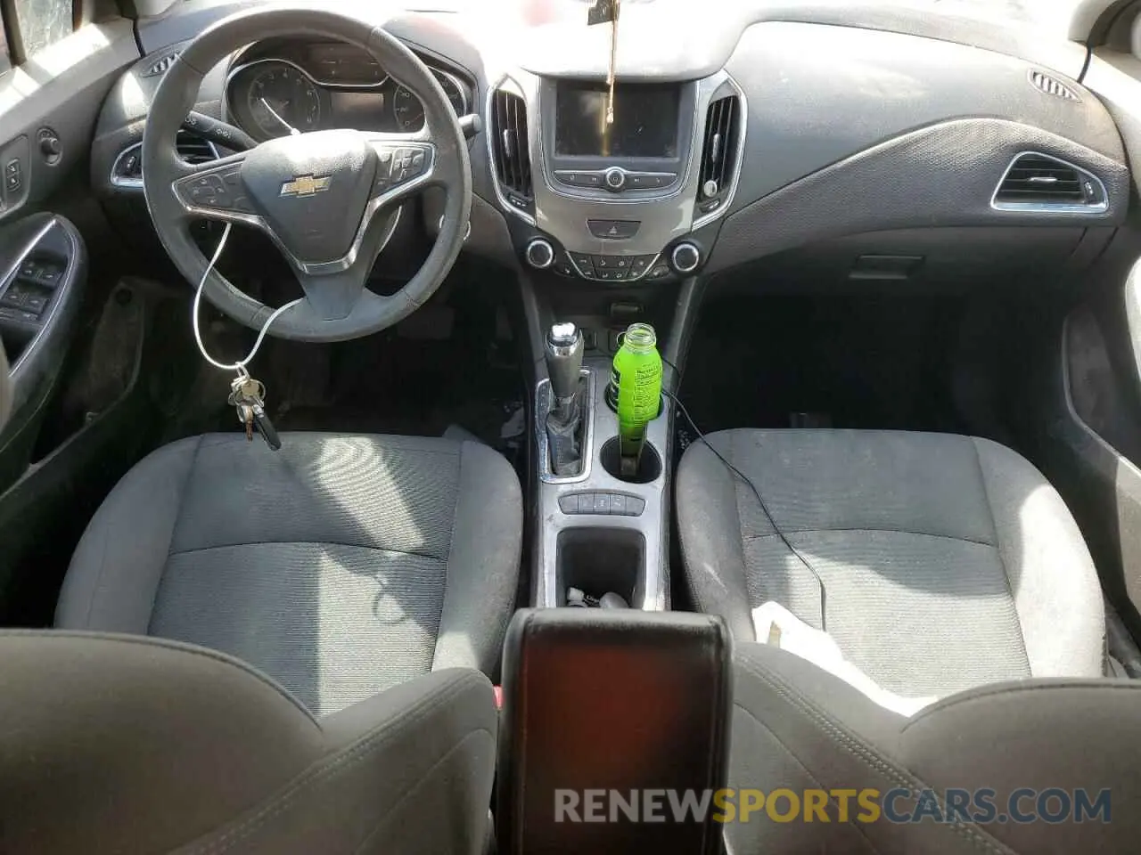 8 fotografías del automóvil dañado 1G1BE5SM4K7108373 CHEVROLET CRUZE 2019