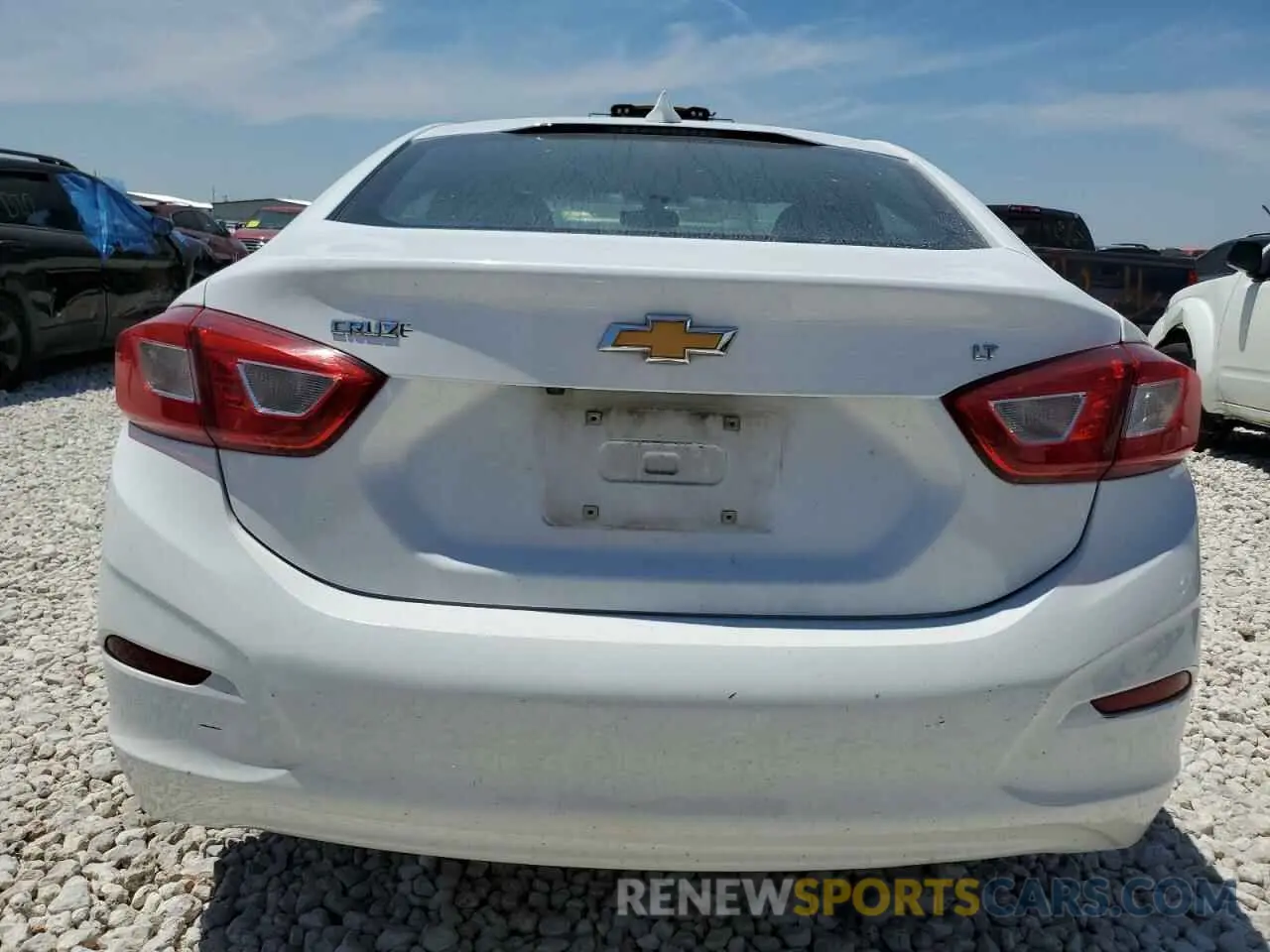 6 fotografías del automóvil dañado 1G1BE5SM4K7112357 CHEVROLET CRUZE 2019