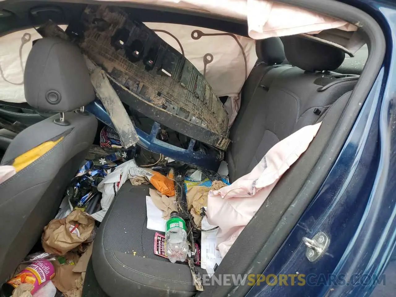 10 fotografías del automóvil dañado 1G1BE5SM4K7118014 CHEVROLET CRUZE 2019