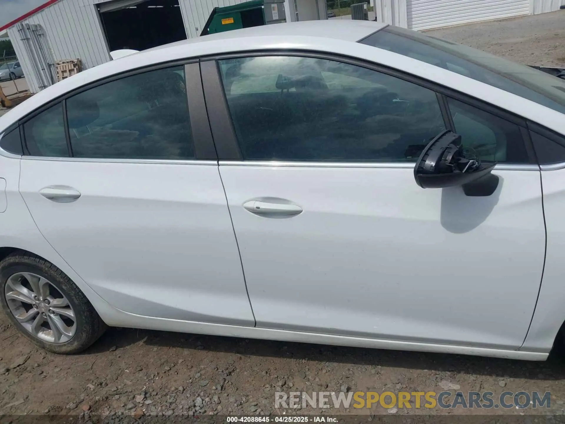 14 fotografías del automóvil dañado 1G1BE5SM5K7114313 CHEVROLET CRUZE 2019