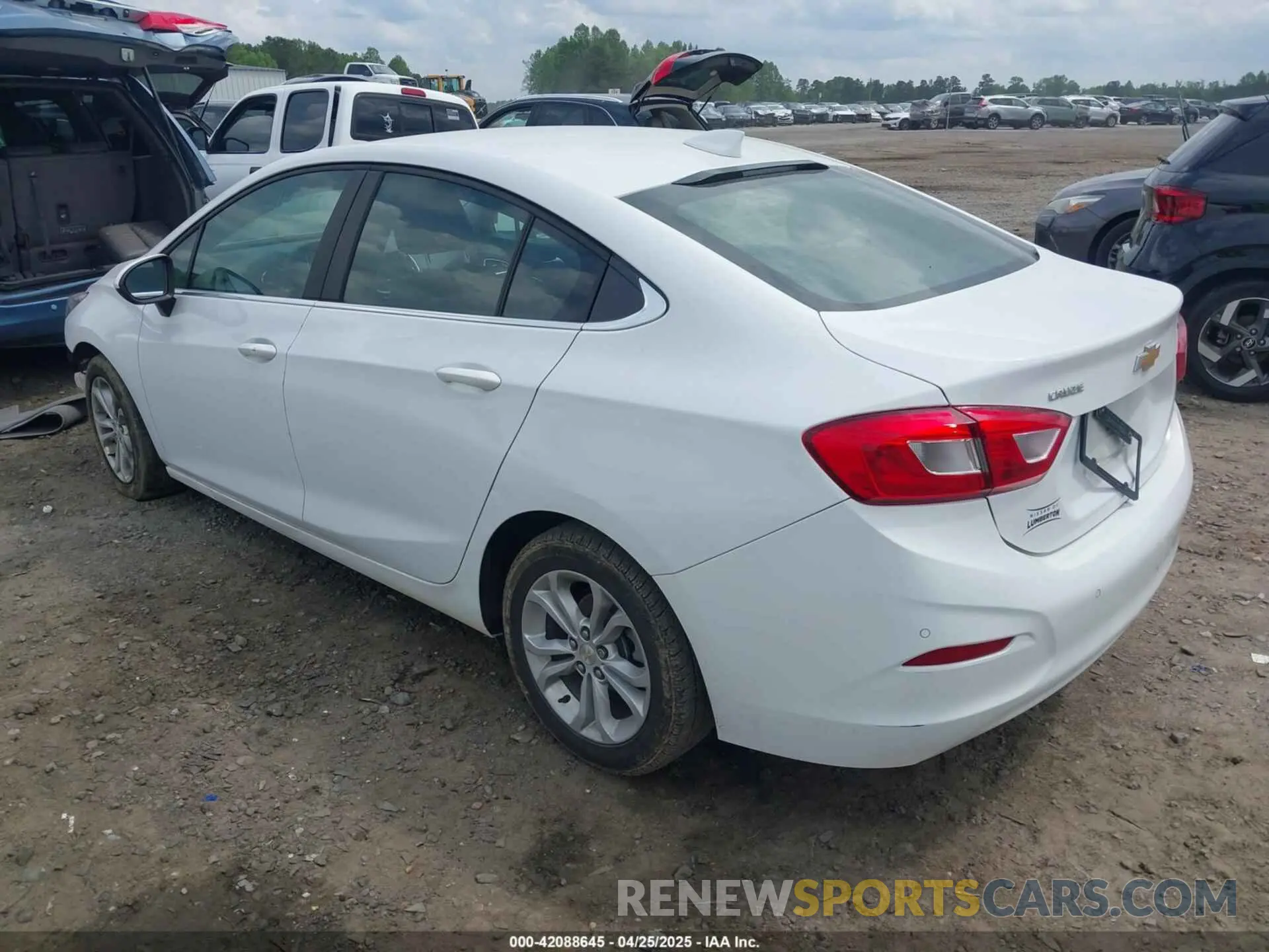 3 fotografías del automóvil dañado 1G1BE5SM5K7114313 CHEVROLET CRUZE 2019