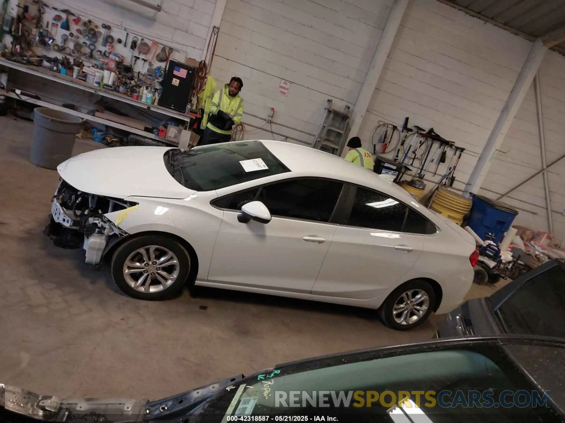 15 fotografías del automóvil dañado 1G1BE5SM5K7115588 CHEVROLET CRUZE 2019