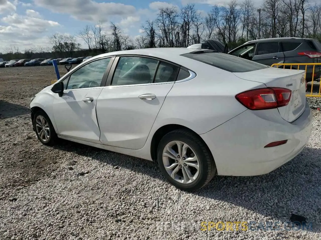 2 fotografías del automóvil dañado 1G1BE5SM5K7146274 CHEVROLET CRUZE 2019