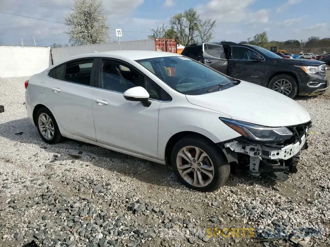 4 fotografías del automóvil dañado 1G1BE5SM5K7146274 CHEVROLET CRUZE 2019