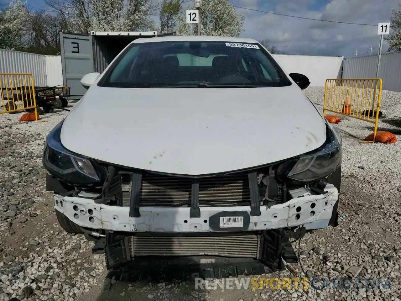 5 fotografías del automóvil dañado 1G1BE5SM5K7146274 CHEVROLET CRUZE 2019
