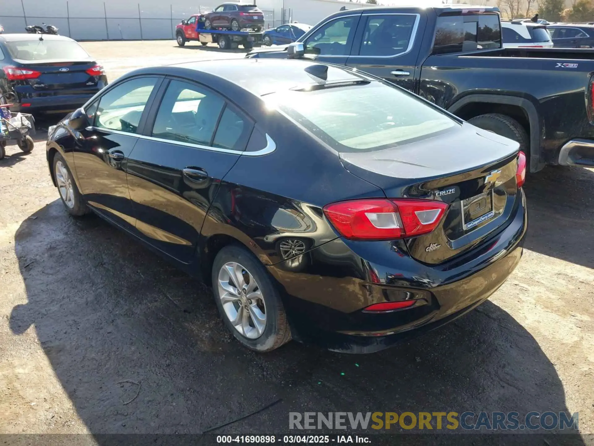 3 fotografías del automóvil dañado 1G1BE5SM6K7124879 CHEVROLET CRUZE 2019