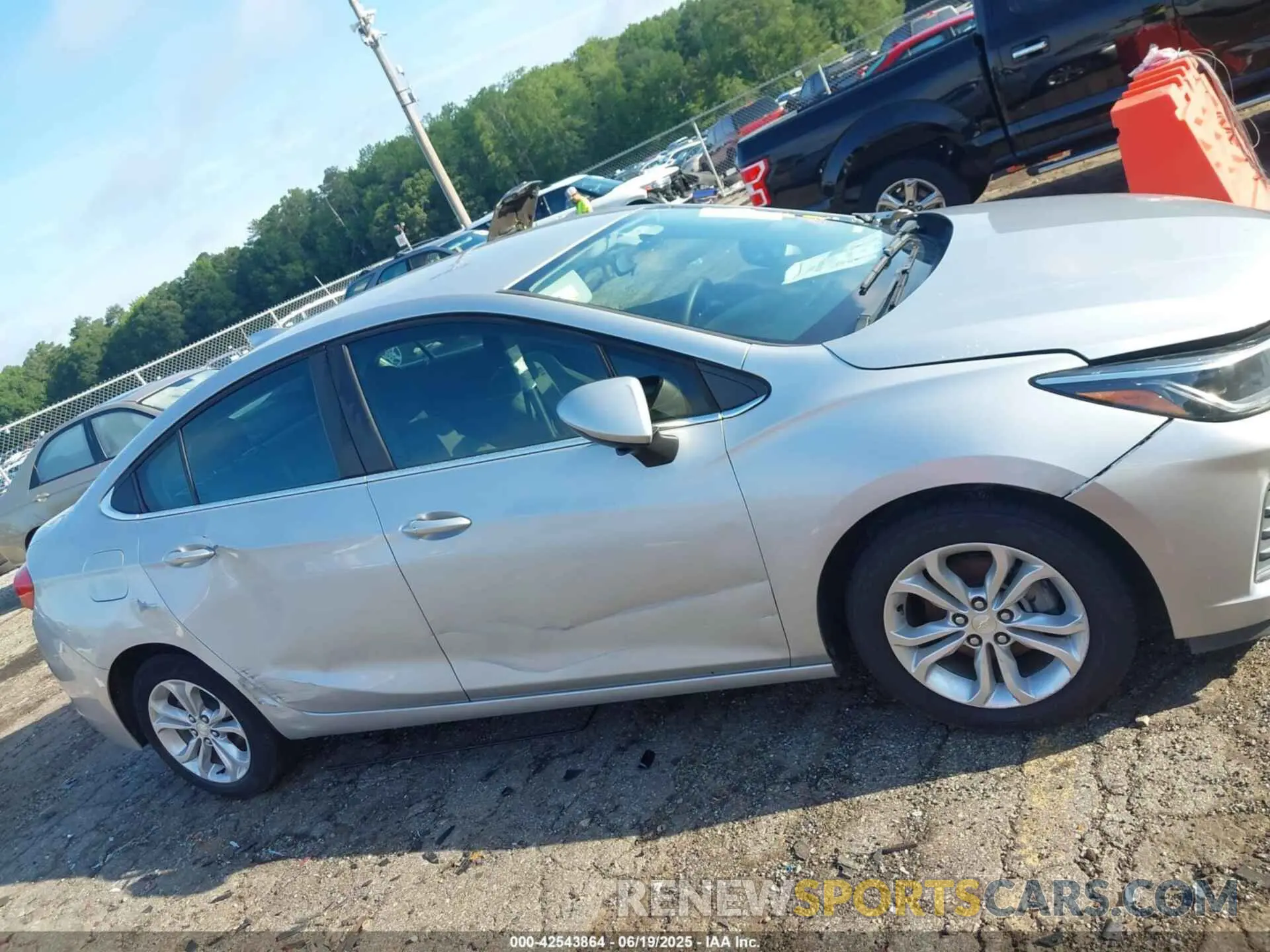 13 fotografías del automóvil dañado 1G1BE5SM6K7139527 CHEVROLET CRUZE 2019