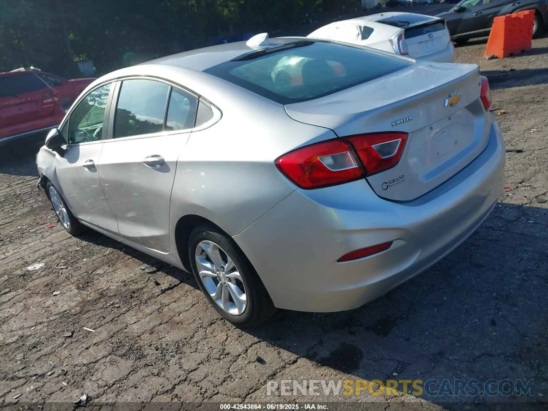3 fotografías del automóvil dañado 1G1BE5SM6K7139527 CHEVROLET CRUZE 2019
