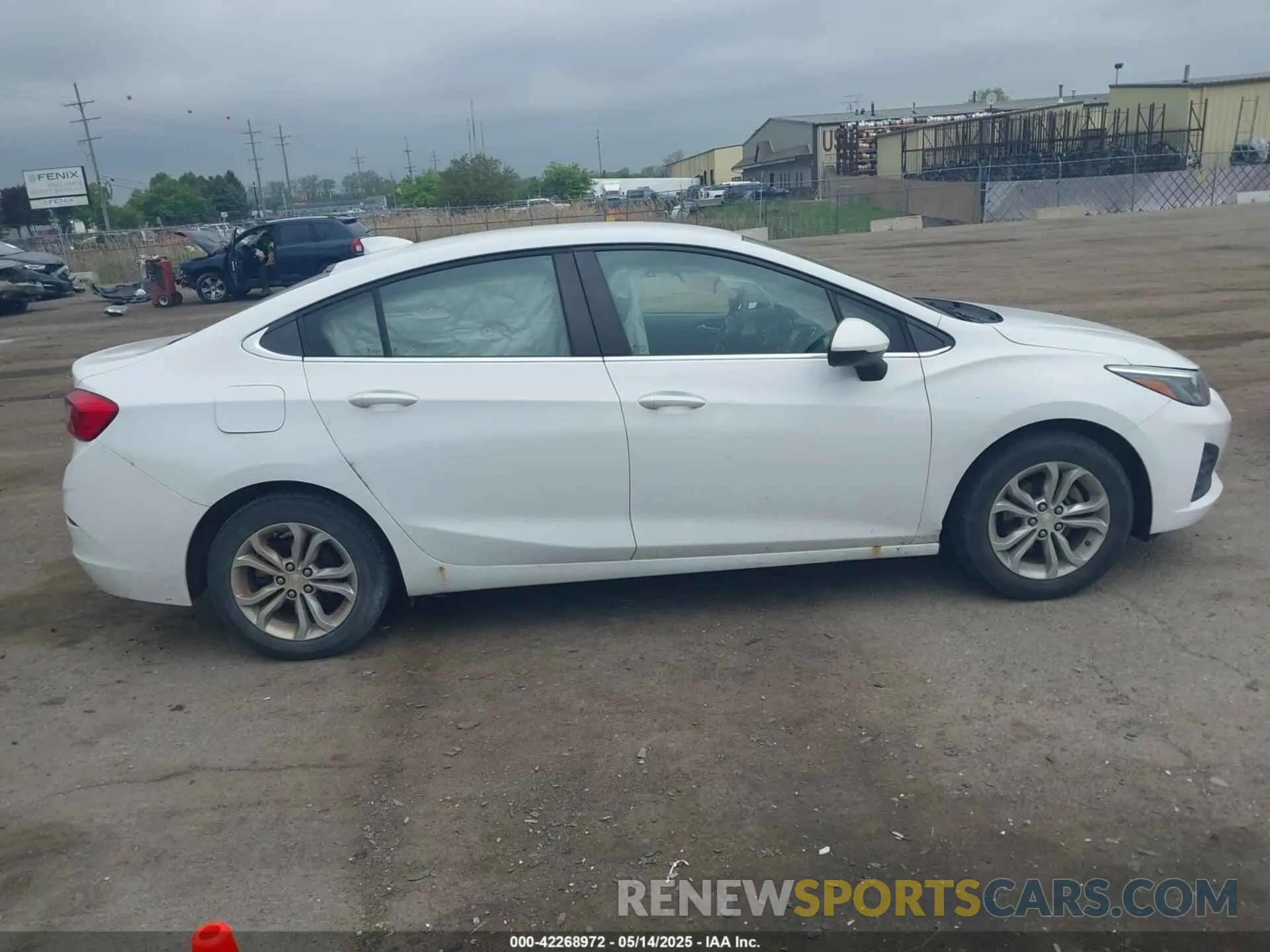 13 fotografías del automóvil dañado 1G1BE5SM6K7146428 CHEVROLET CRUZE 2019