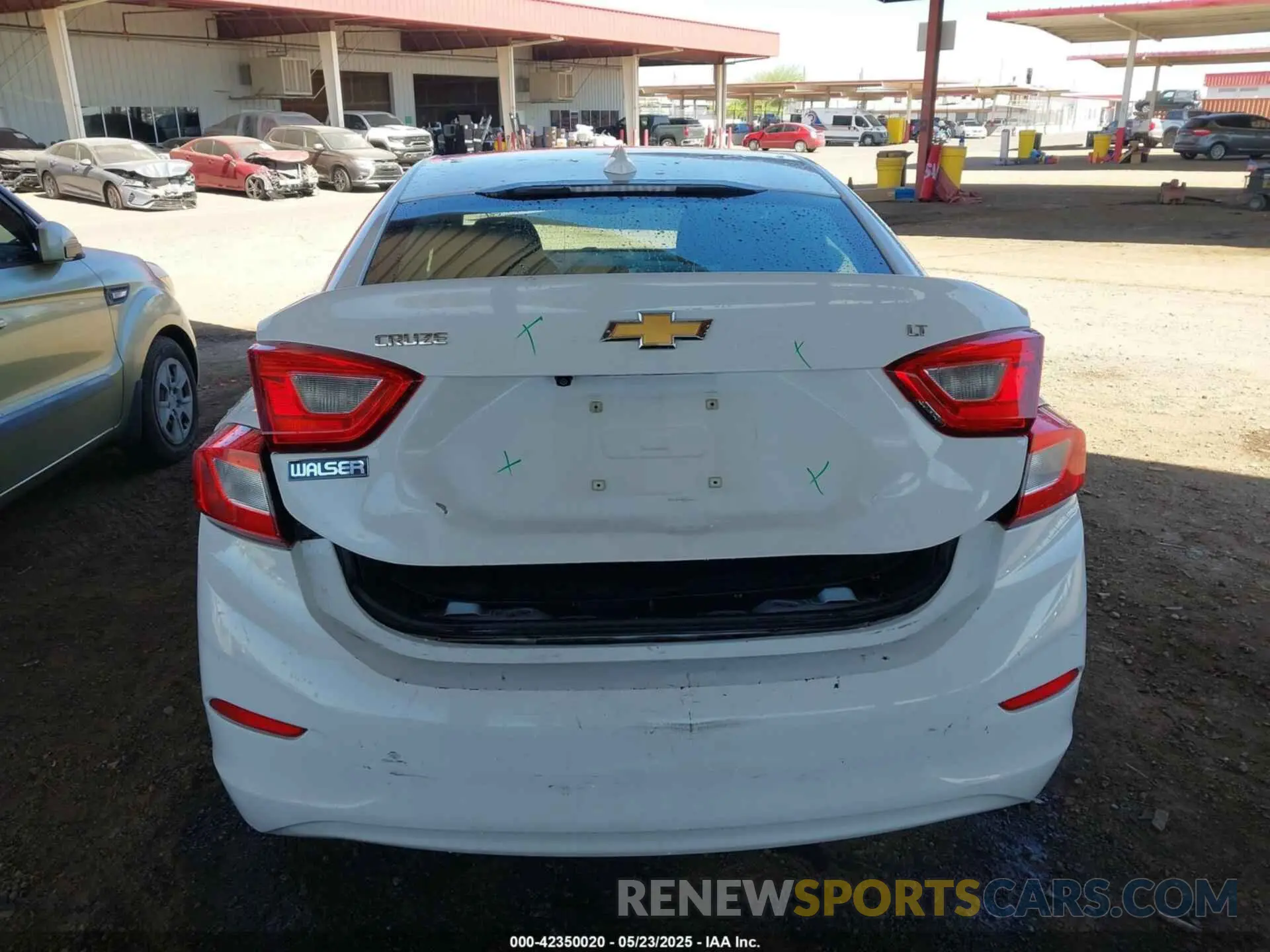16 fotografías del automóvil dañado 1G1BE5SM6K7147241 CHEVROLET CRUZE 2019