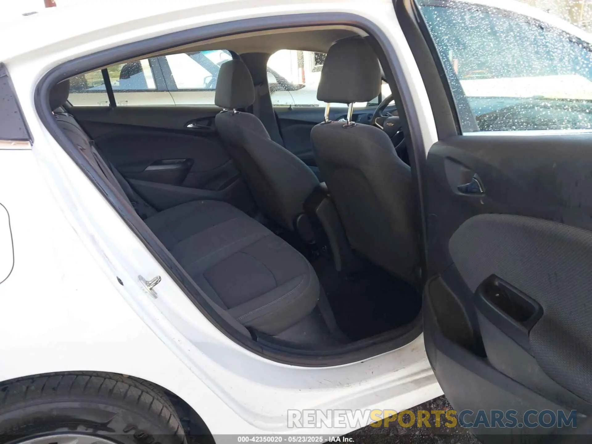 8 fotografías del automóvil dañado 1G1BE5SM6K7147241 CHEVROLET CRUZE 2019