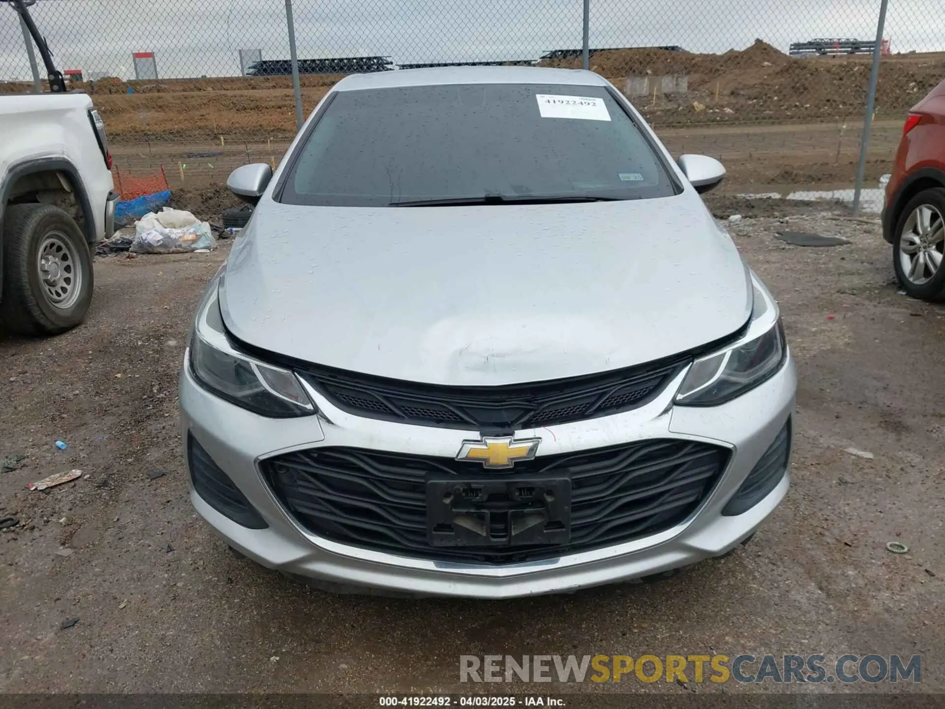 12 fotografías del automóvil dañado 1G1BE5SM7K7107704 CHEVROLET CRUZE 2019