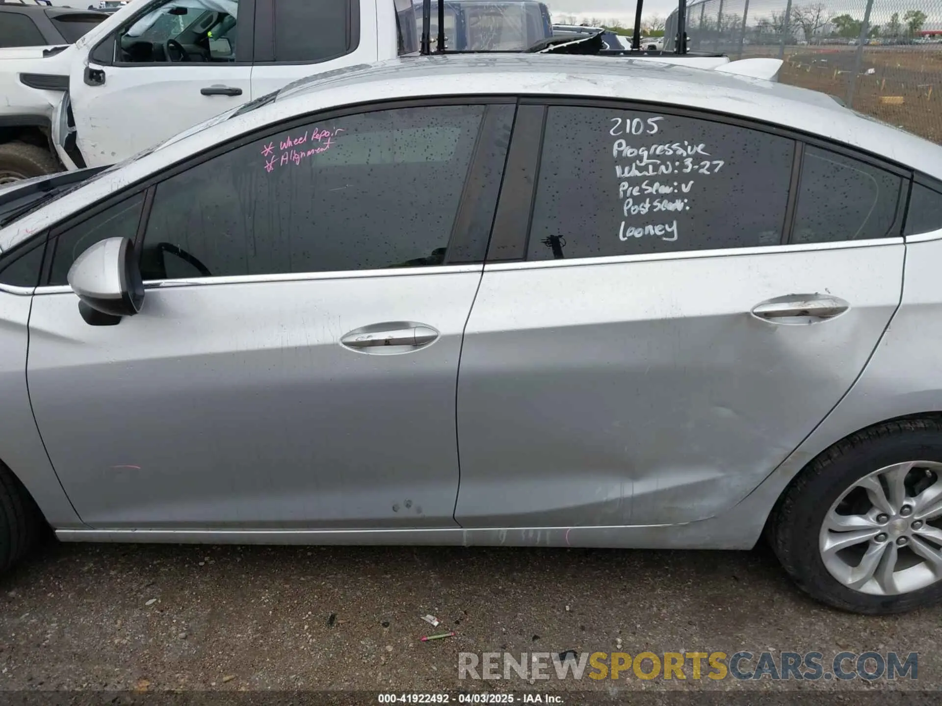 14 fotografías del automóvil dañado 1G1BE5SM7K7107704 CHEVROLET CRUZE 2019