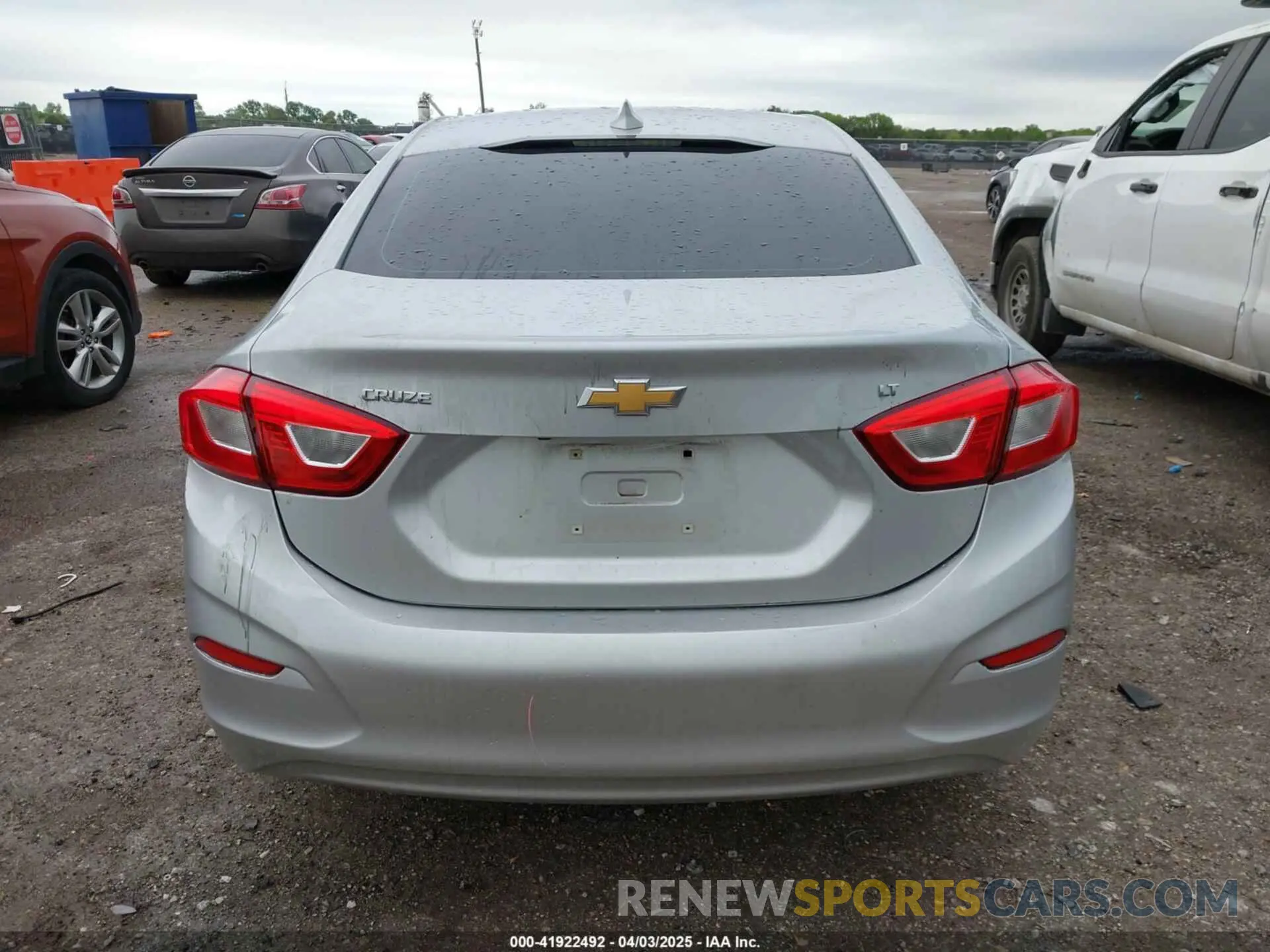 16 fotografías del automóvil dañado 1G1BE5SM7K7107704 CHEVROLET CRUZE 2019