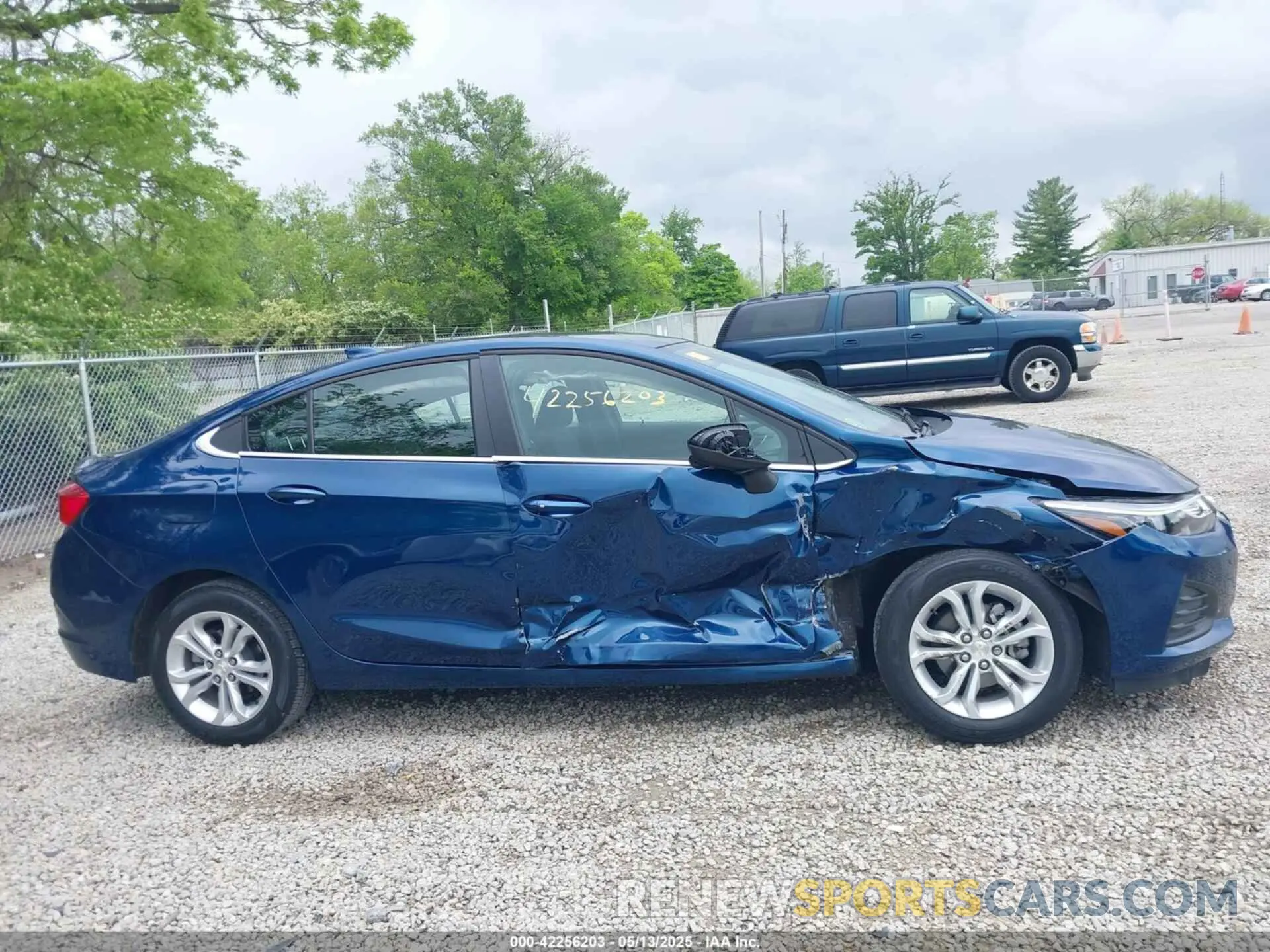 13 fotografías del automóvil dañado 1G1BE5SM7K7135499 CHEVROLET CRUZE 2019