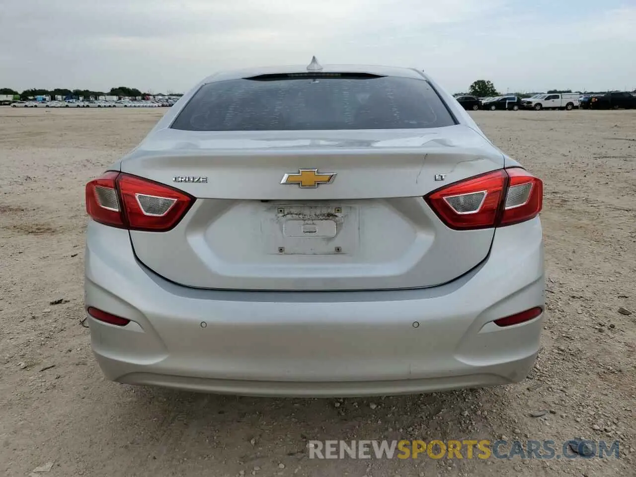 6 fotografías del automóvil dañado 1G1BE5SM8K7102768 CHEVROLET CRUZE 2019