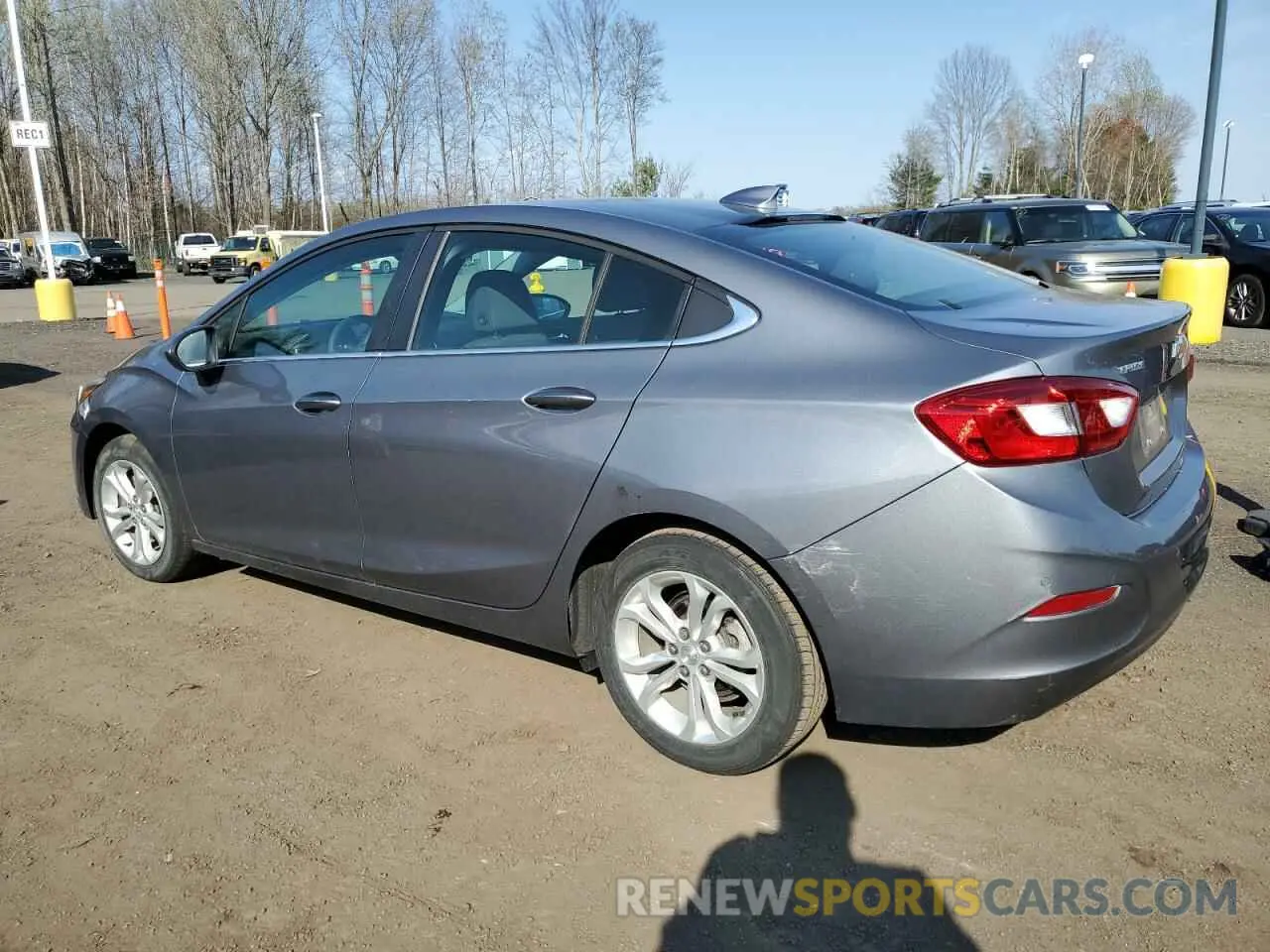 2 fotografías del automóvil dañado 1G1BE5SM8K7120185 CHEVROLET CRUZE 2019