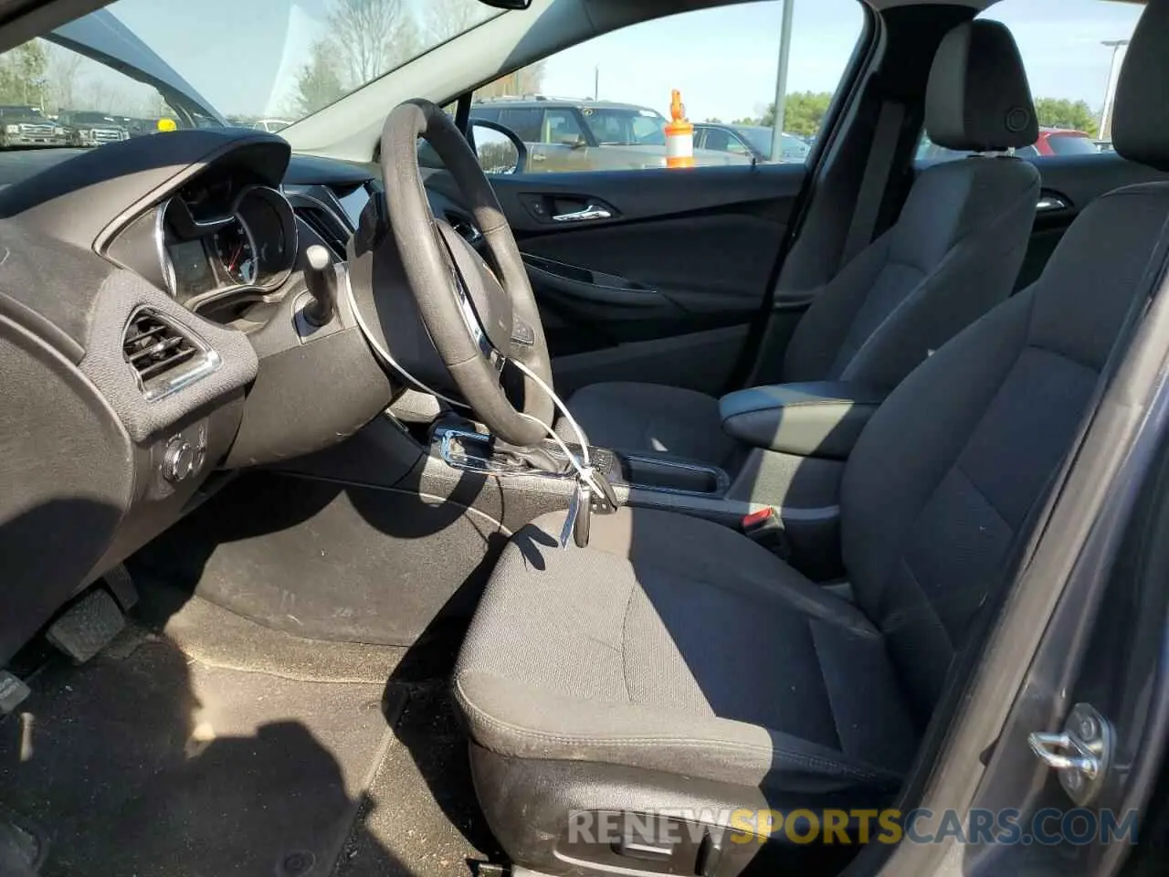 7 fotografías del automóvil dañado 1G1BE5SM8K7120185 CHEVROLET CRUZE 2019