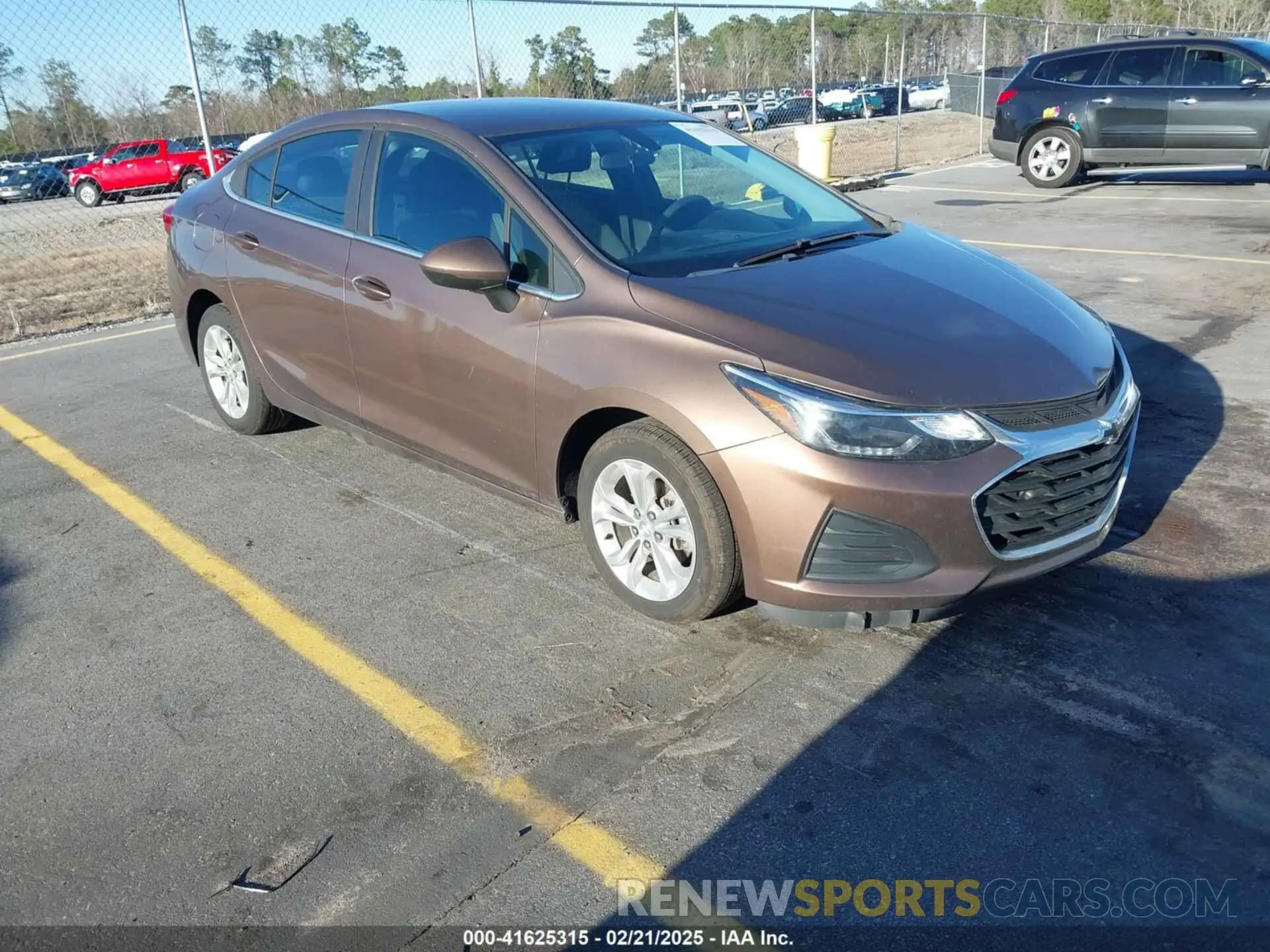 1 fotografías del automóvil dañado 1G1BE5SM8K7120736 CHEVROLET CRUZE 2019