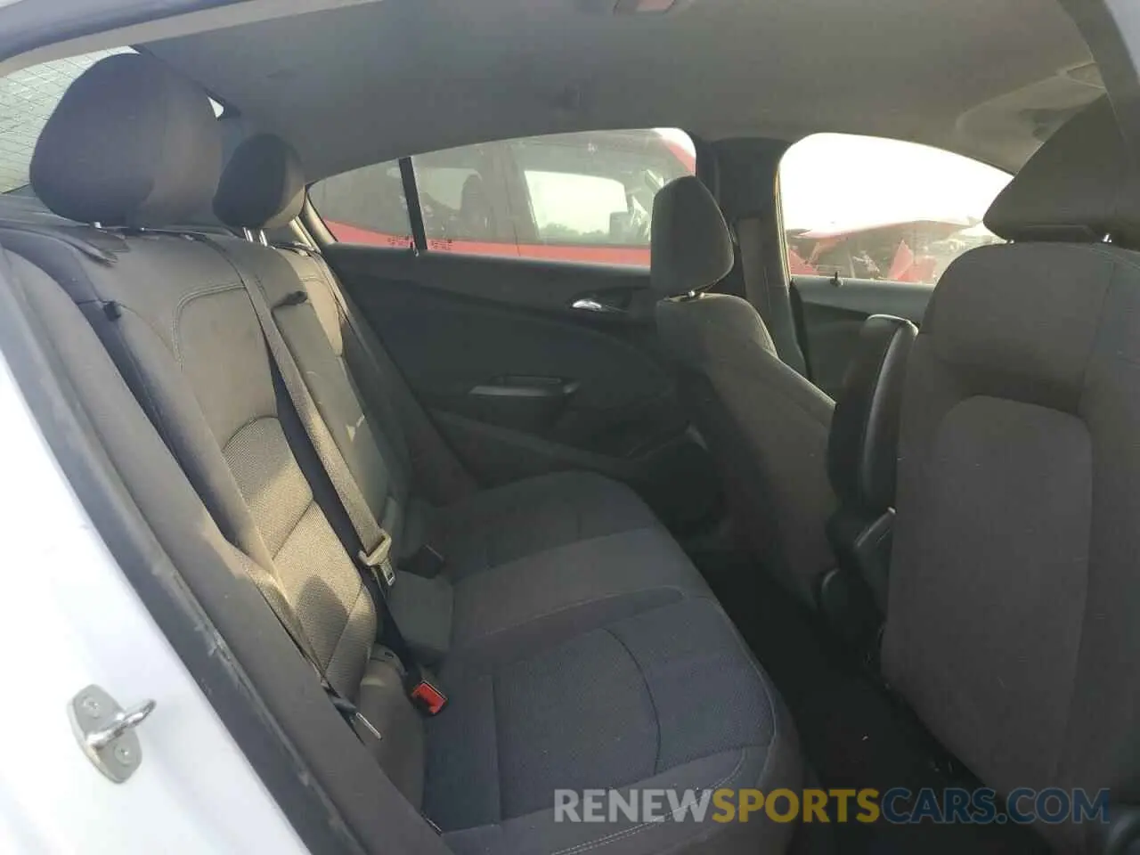10 fotografías del automóvil dañado 1G1BE5SM8K7125094 CHEVROLET CRUZE 2019