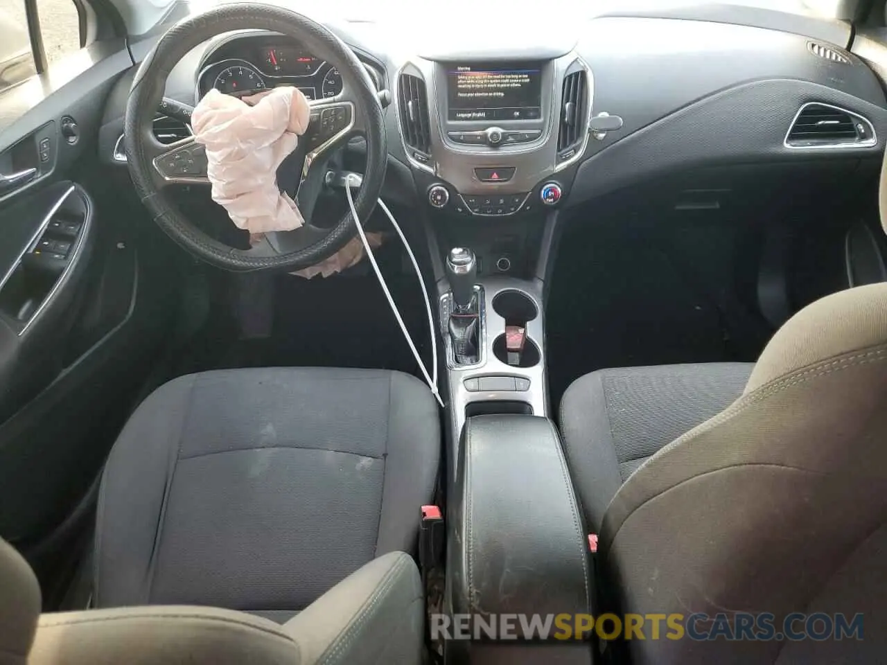 8 fotografías del automóvil dañado 1G1BE5SM8K7125094 CHEVROLET CRUZE 2019