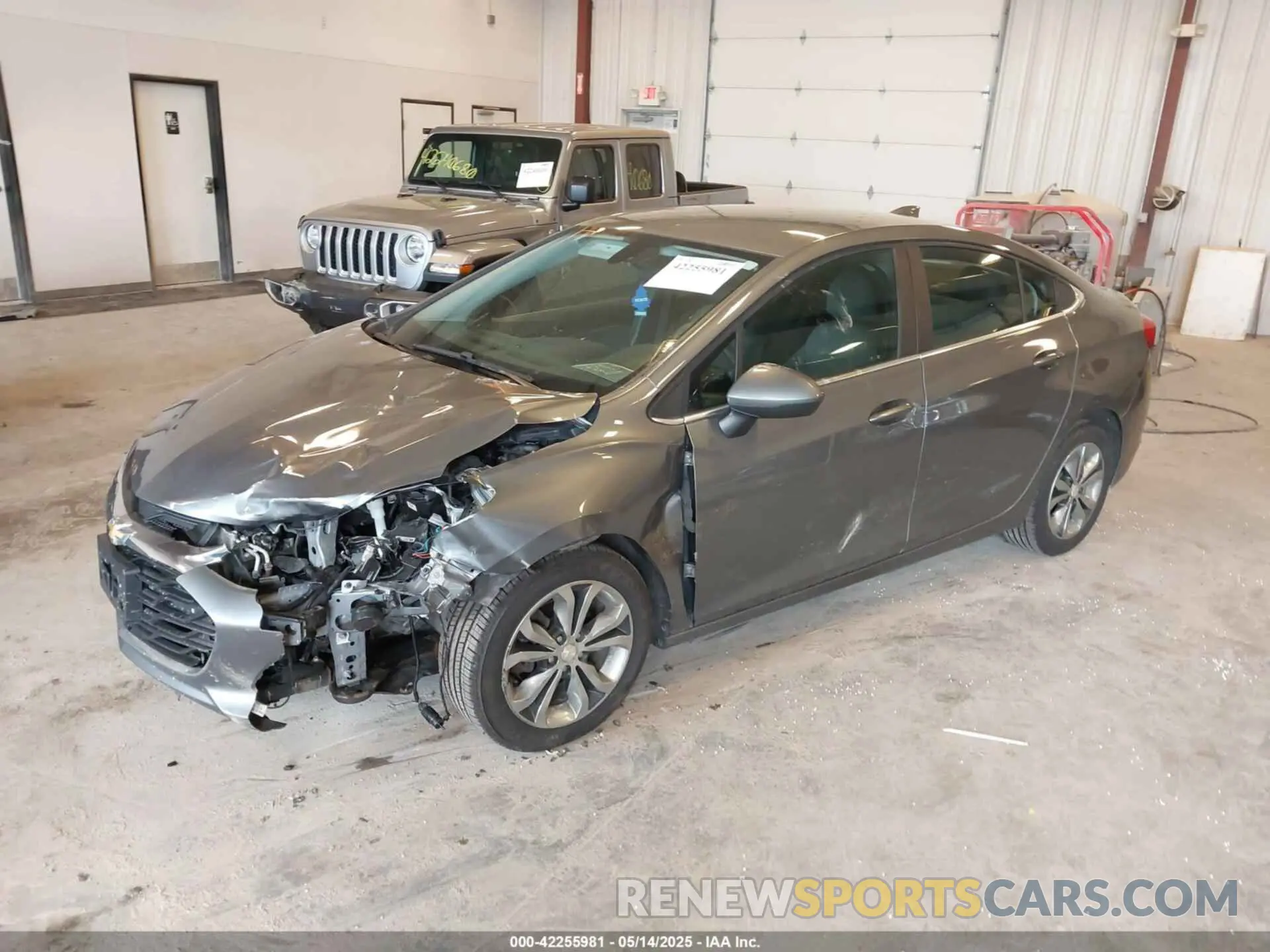 2 fotografías del automóvil dañado 1G1BE5SM8K7139173 CHEVROLET CRUZE 2019