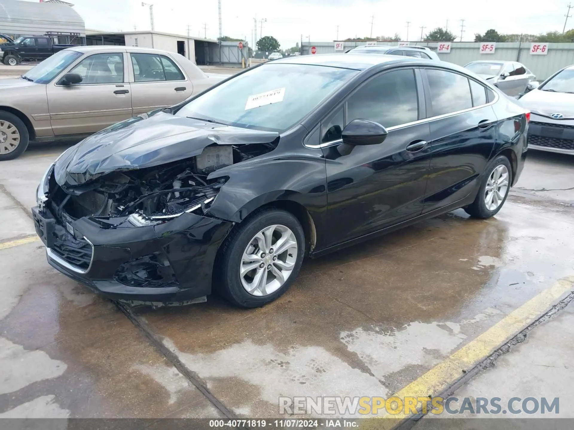 2 fotografías del automóvil dañado 1G1BE5SM9K7107493 CHEVROLET CRUZE 2019
