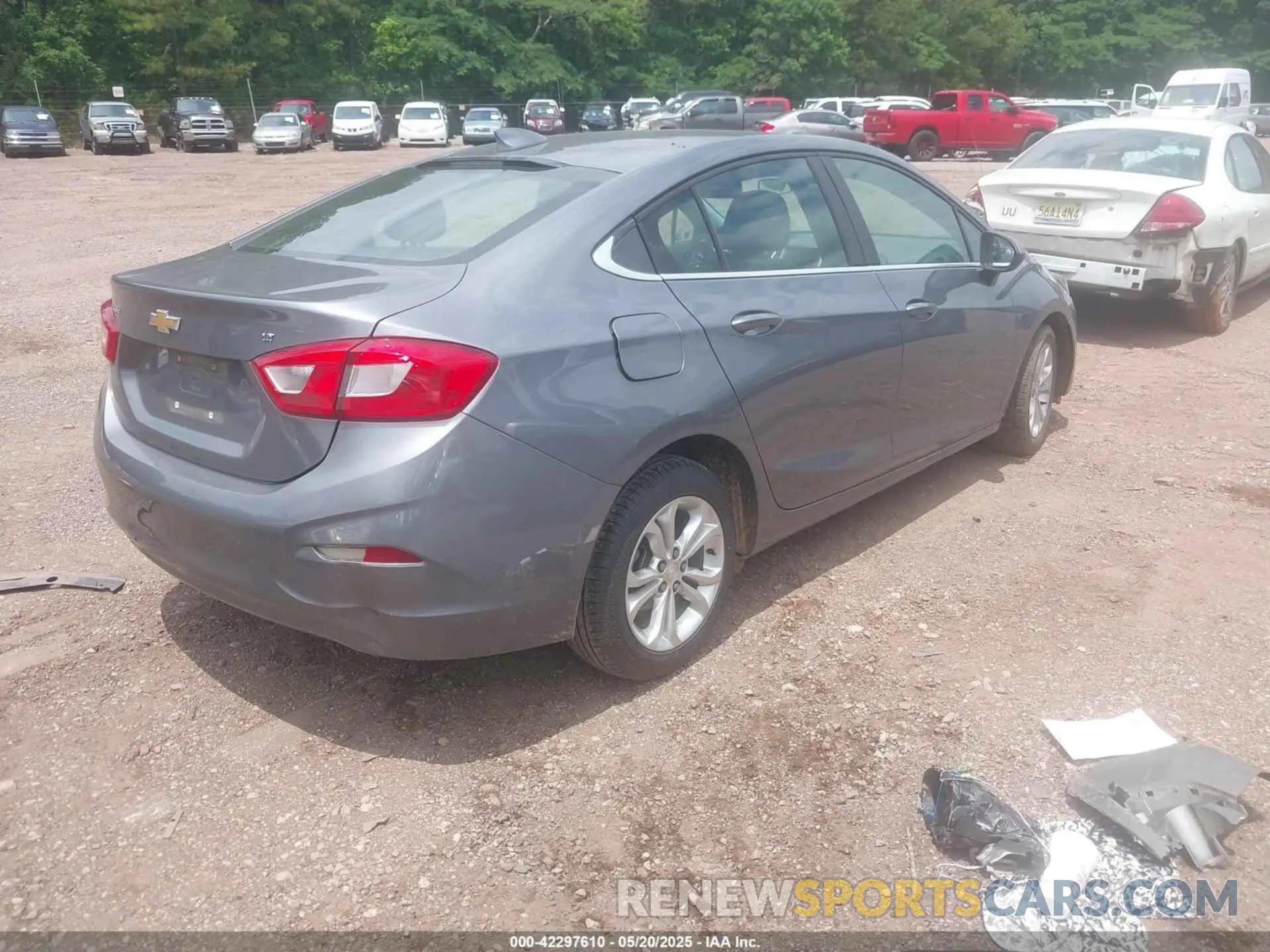 4 fotografías del automóvil dañado 1G1BE5SM9K7115562 CHEVROLET CRUZE 2019