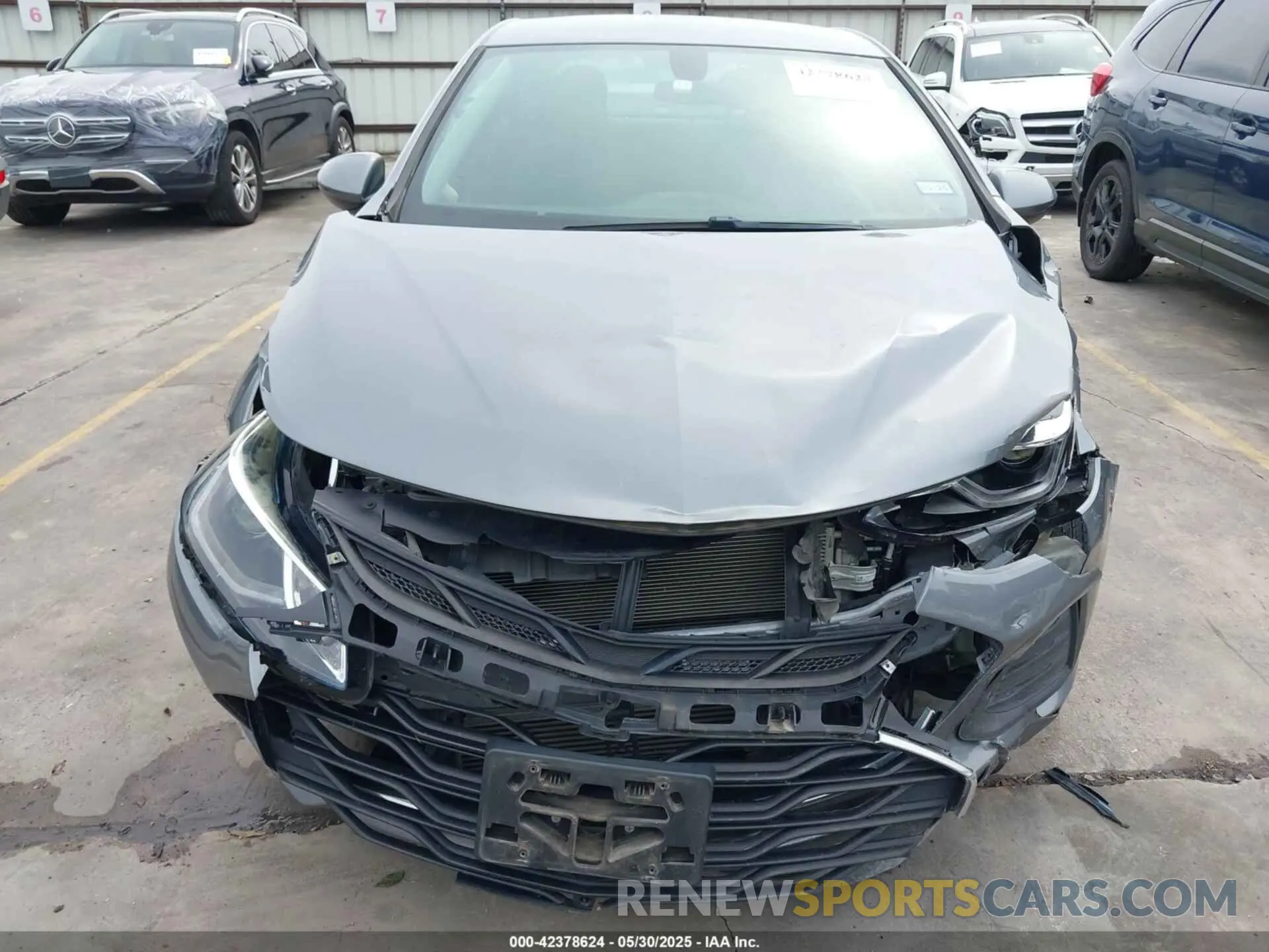 13 fotografías del automóvil dañado 1G1BE5SM9K7127436 CHEVROLET CRUZE 2019