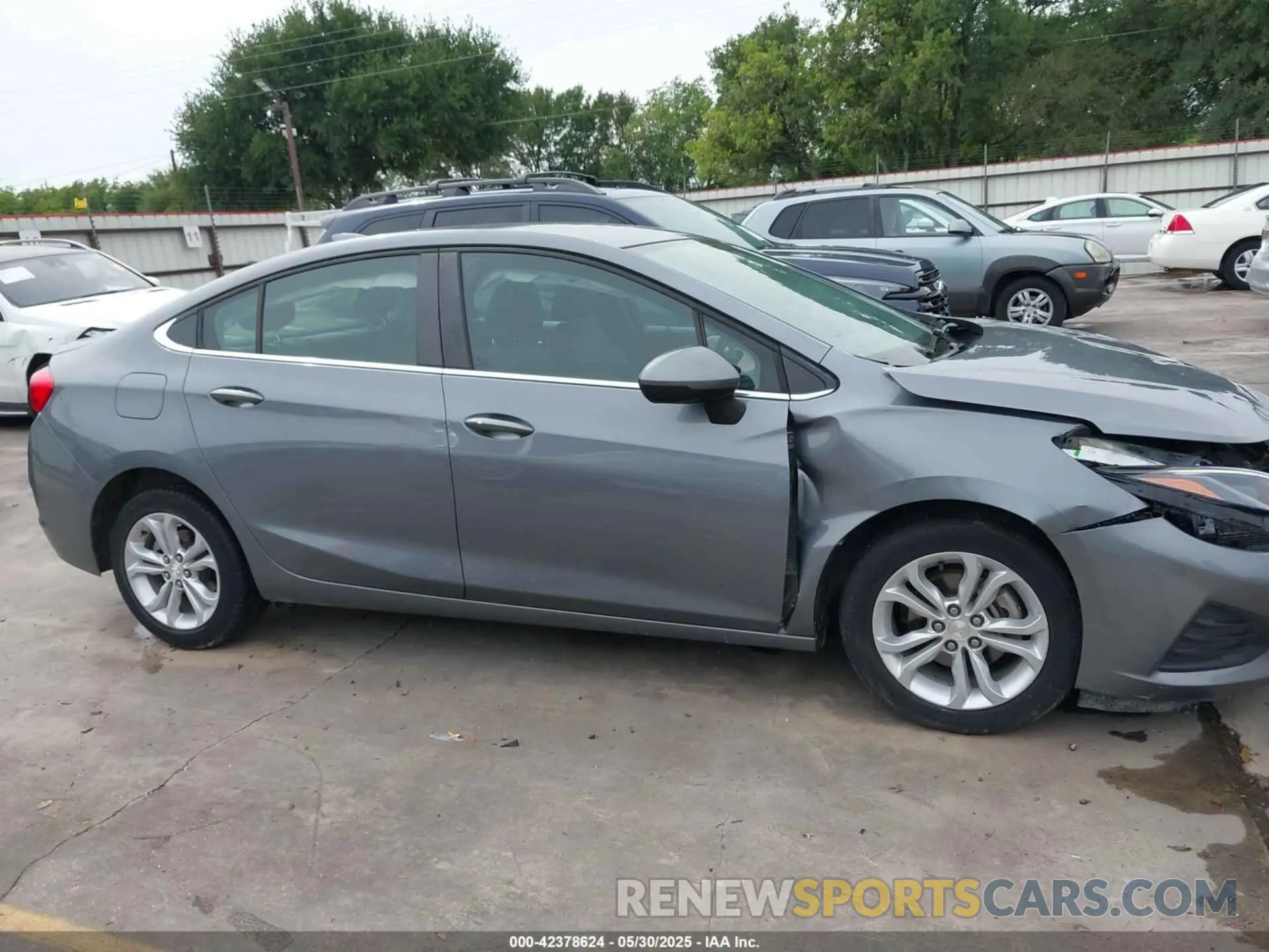 14 fotografías del automóvil dañado 1G1BE5SM9K7127436 CHEVROLET CRUZE 2019