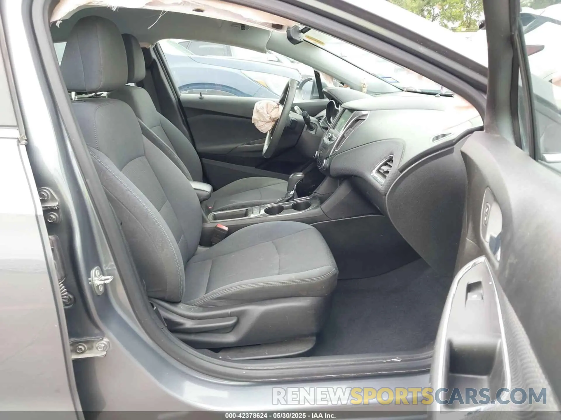 5 fotografías del automóvil dañado 1G1BE5SM9K7127436 CHEVROLET CRUZE 2019