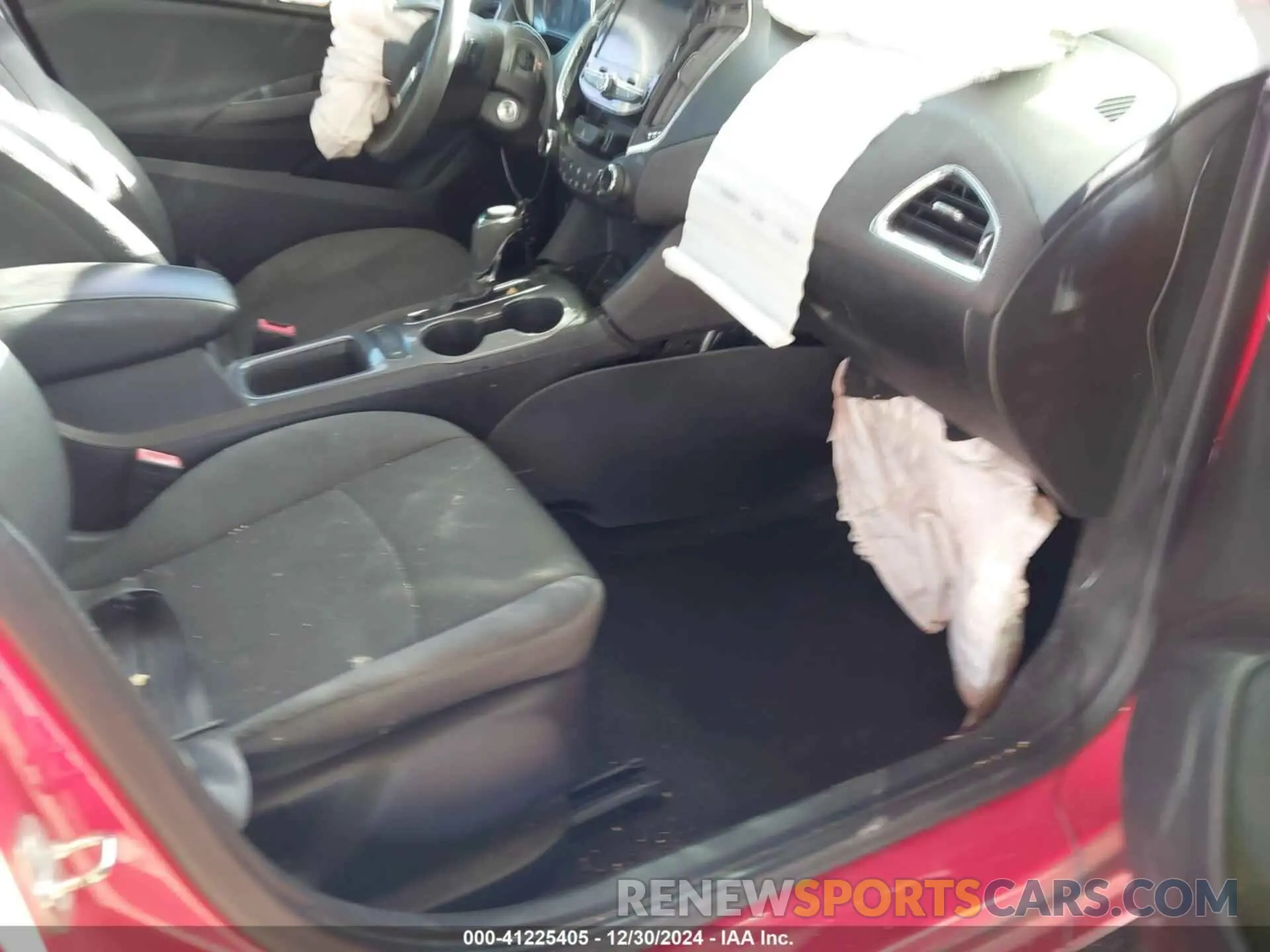 5 fotografías del automóvil dañado 1G1BE5SMXK7110290 CHEVROLET CRUZE 2019