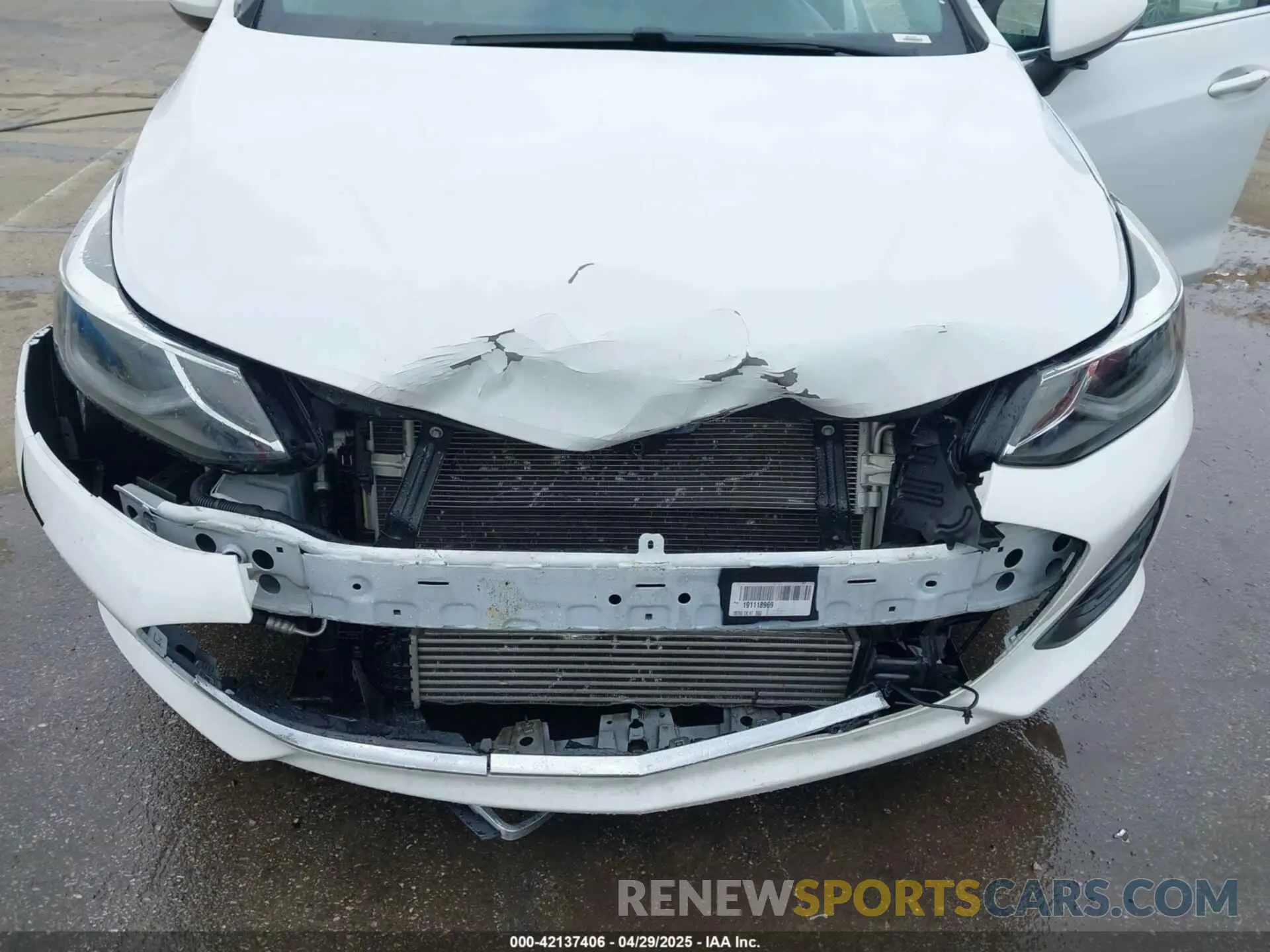 6 fotografías del automóvil dañado 1G1BE5SMXK7118146 CHEVROLET CRUZE 2019