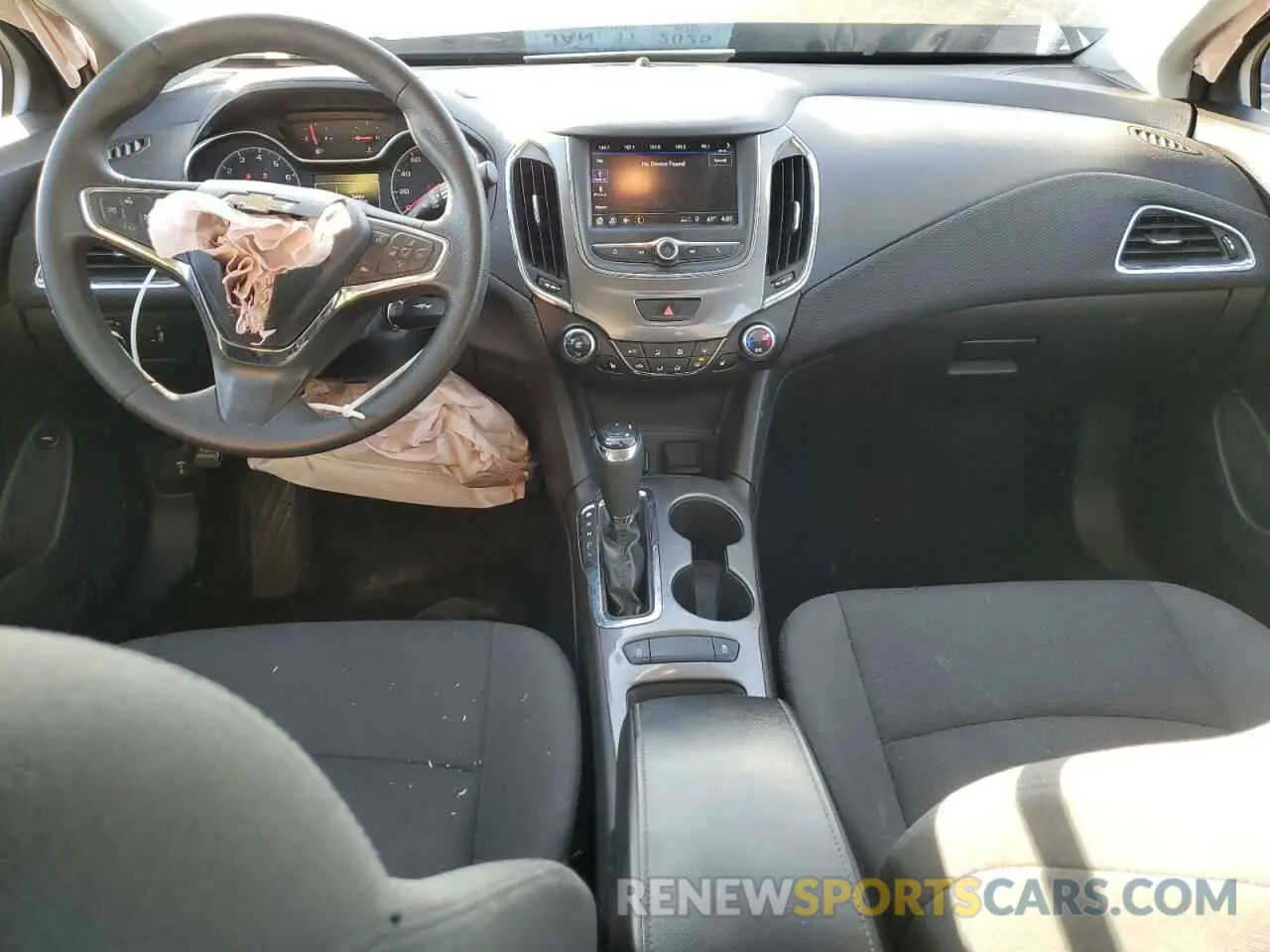 8 fotografías del automóvil dañado 1G1BE5SMXK7144732 CHEVROLET CRUZE 2019