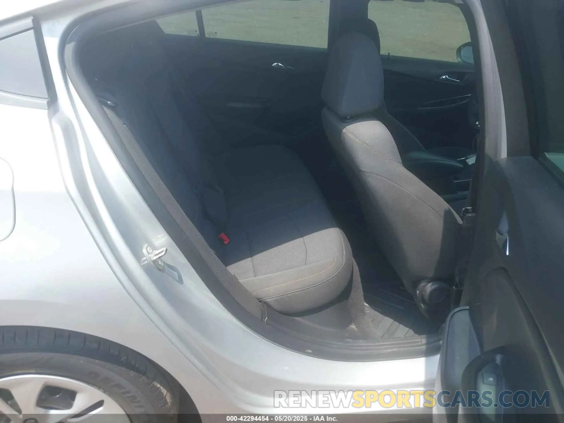 8 fotografías del automóvil dañado 1G1BJ5SM1K7103238 CHEVROLET CRUZE 2019