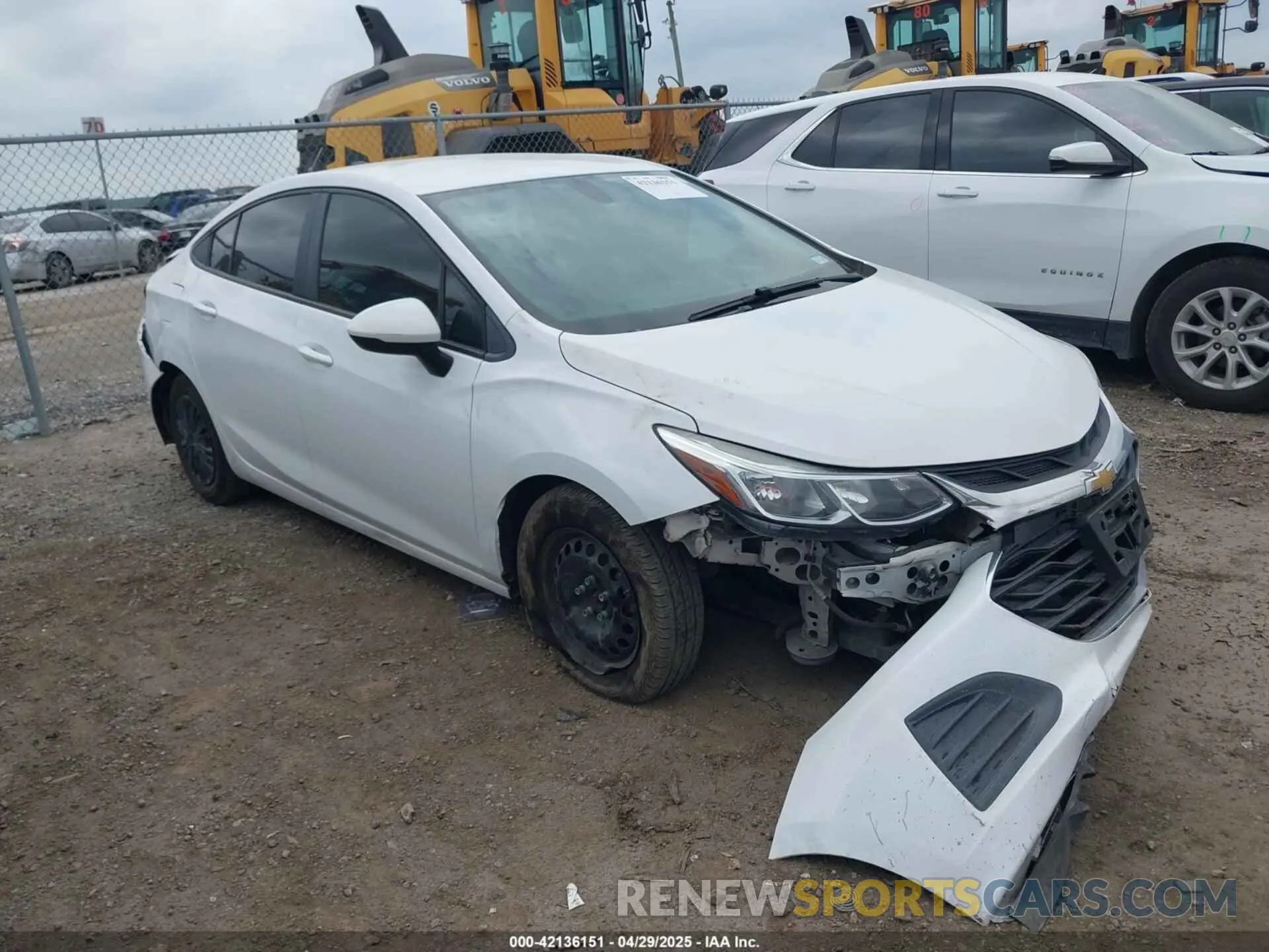 1 fotografías del automóvil dañado 1G1BJ5SM4K7104013 CHEVROLET CRUZE 2019