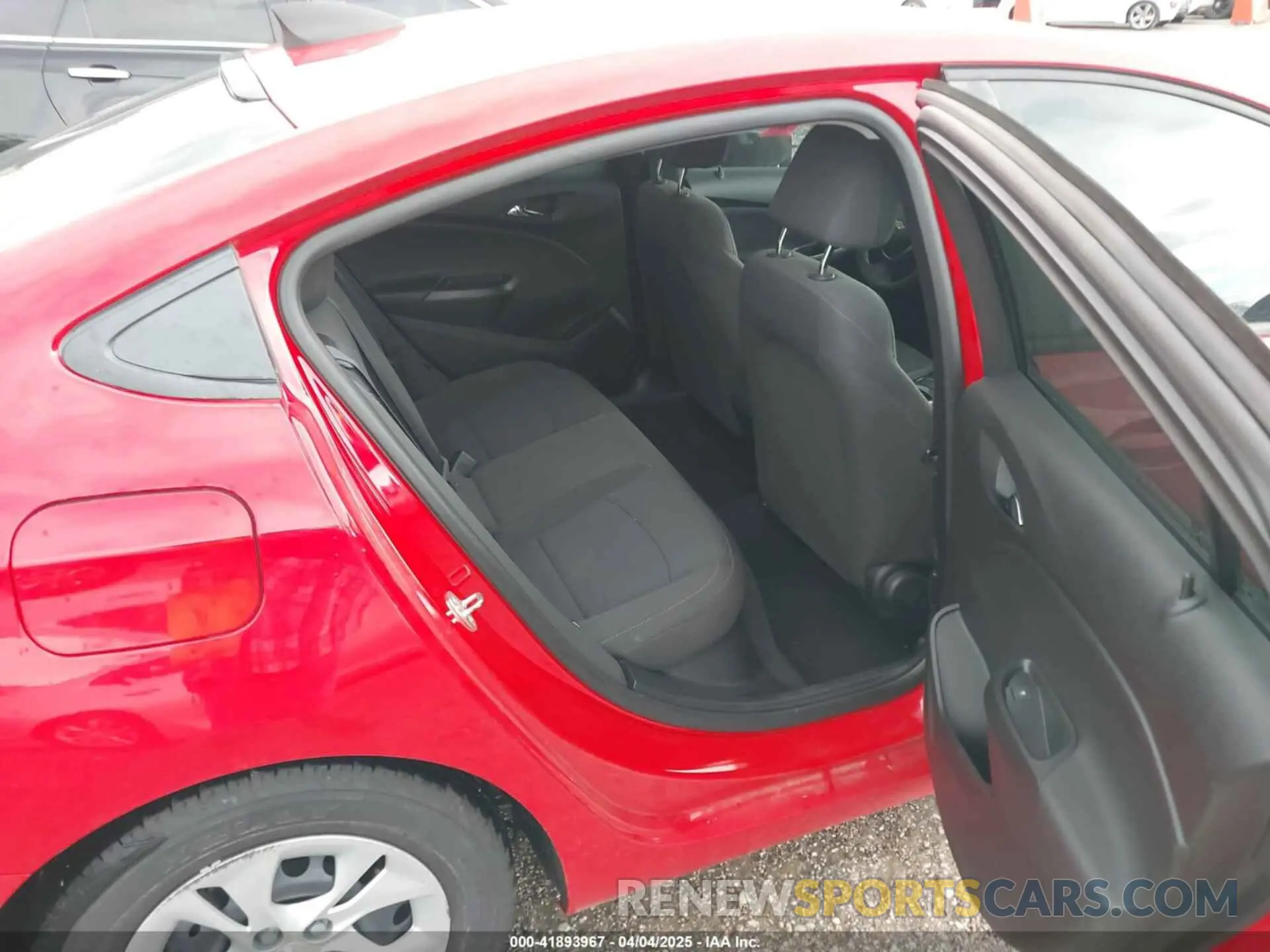 8 fotografías del automóvil dañado 1G1BJ5SM6K7102909 CHEVROLET CRUZE 2019