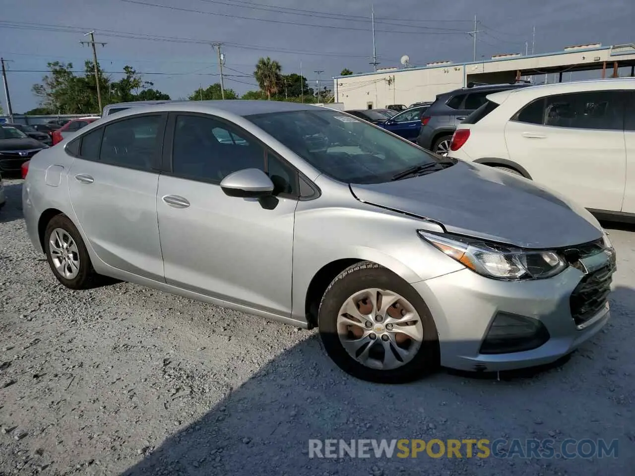 4 fotografías del automóvil dañado 1G1BJ5SM8K7104645 CHEVROLET CRUZE 2019