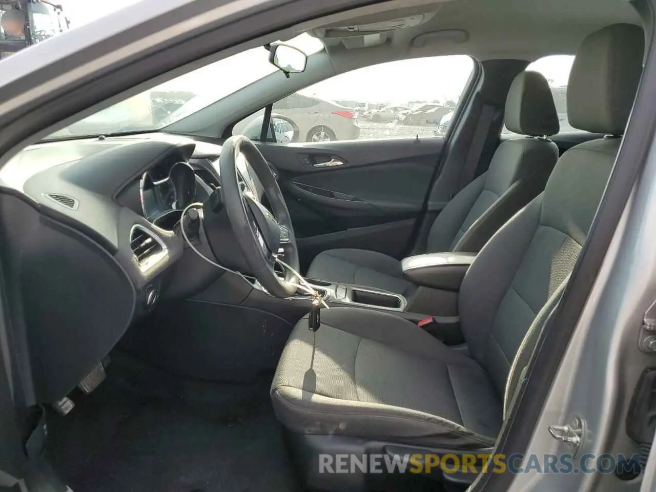 7 fotografías del automóvil dañado 1G1BJ5SM8K7104645 CHEVROLET CRUZE 2019
