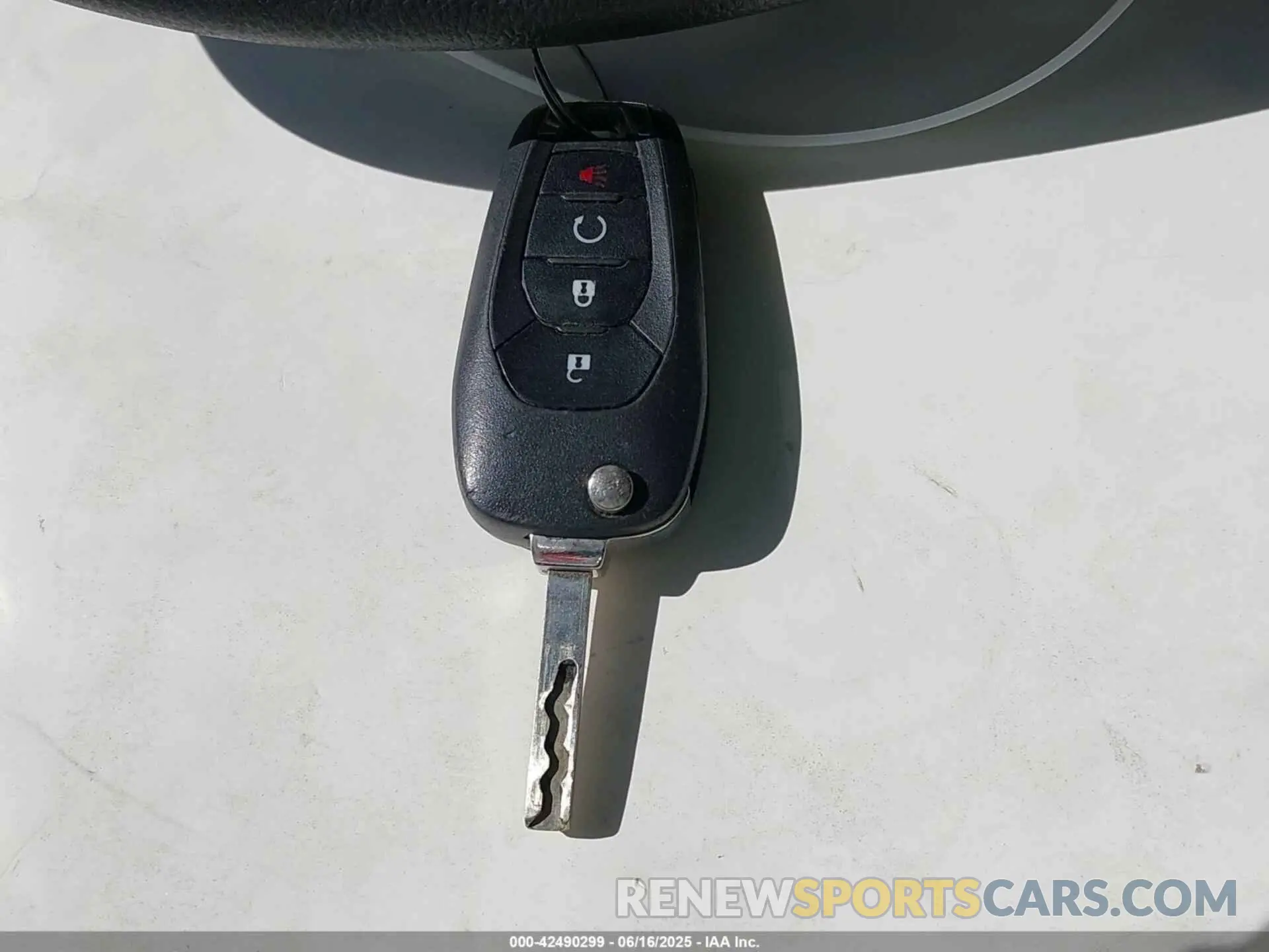 11 fotografías del automóvil dañado 1G1BJ5SMXK7104713 CHEVROLET CRUZE 2019