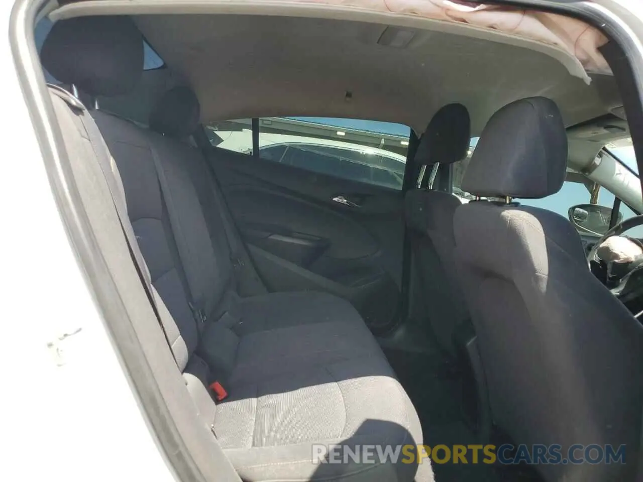 10 fotografías del automóvil dañado 1G1BJ5SMXK7105280 CHEVROLET CRUZE 2019