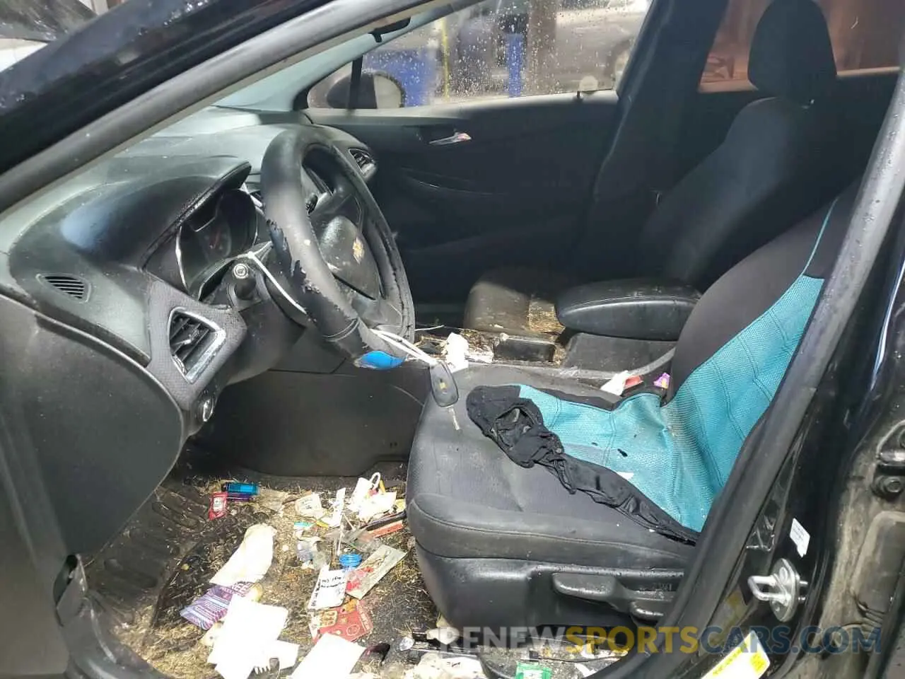 7 fotografías del automóvil dañado 3G1BC6SM4KS611642 CHEVROLET CRUZE 2019