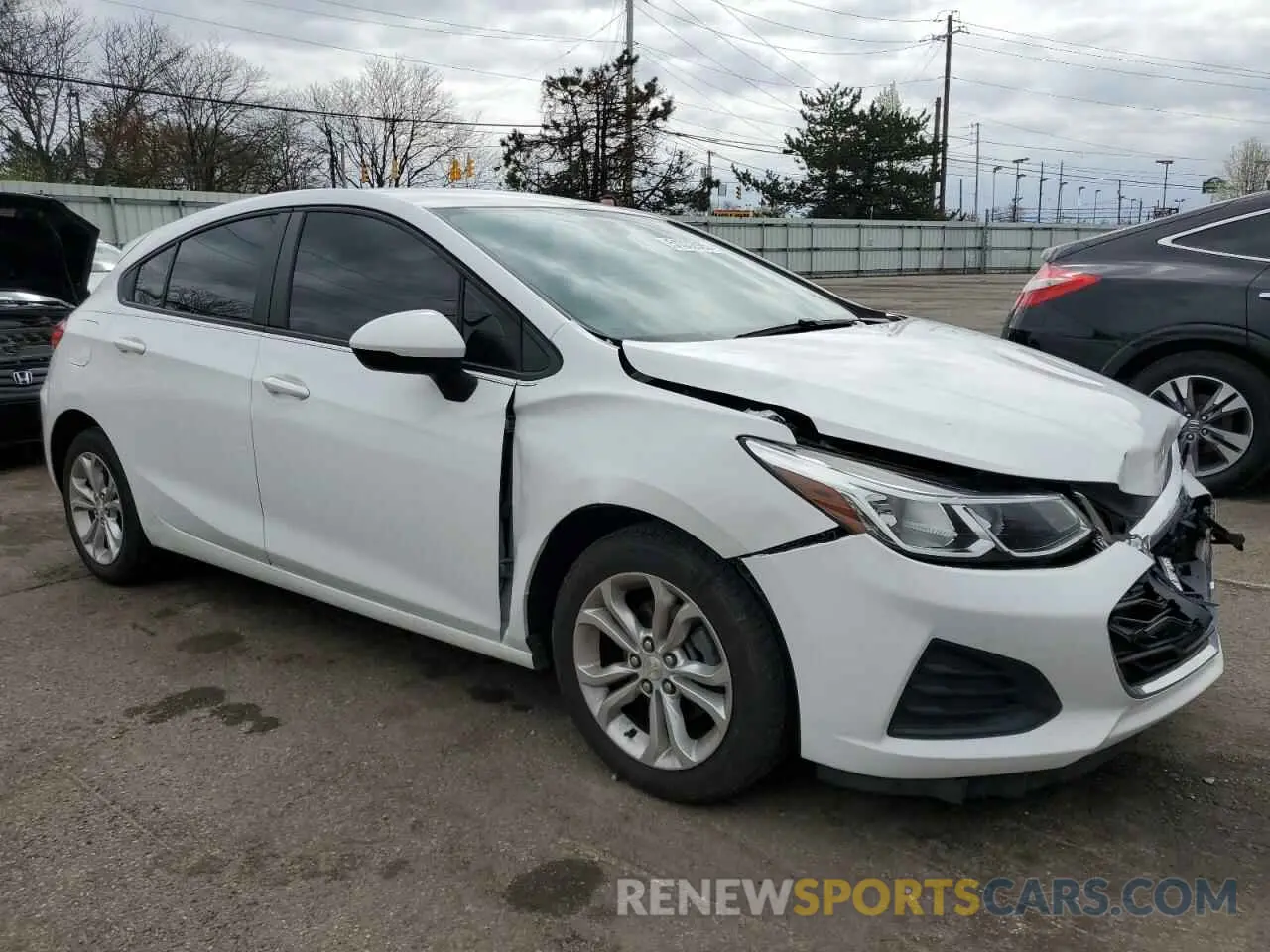4 fotografías del automóvil dañado 3G1BC6SM5KS590347 CHEVROLET CRUZE 2019